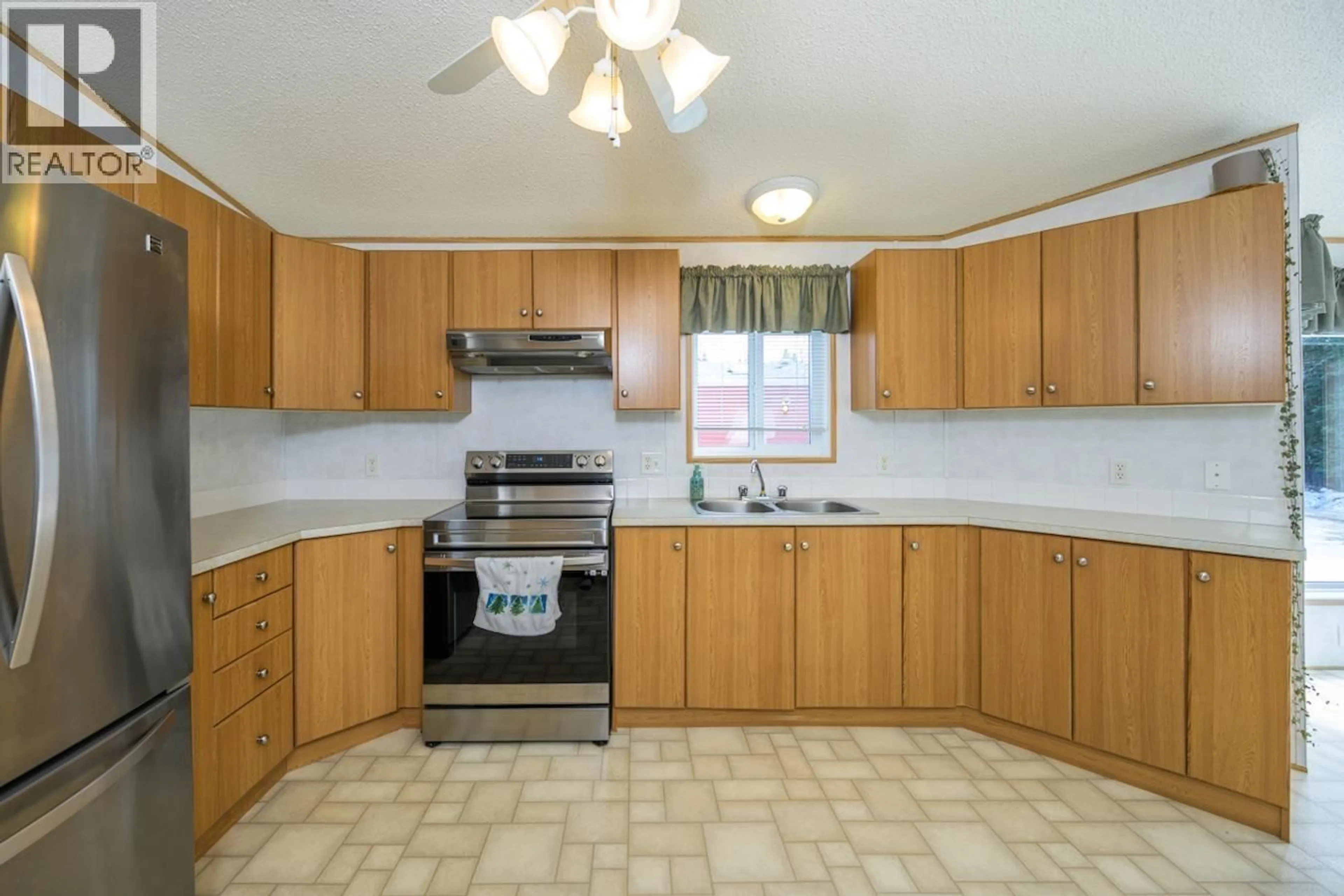 Standard kitchen, unknown for 65 - 7817 HIGHWAY 97, Prince George British Columbia V2N6P6