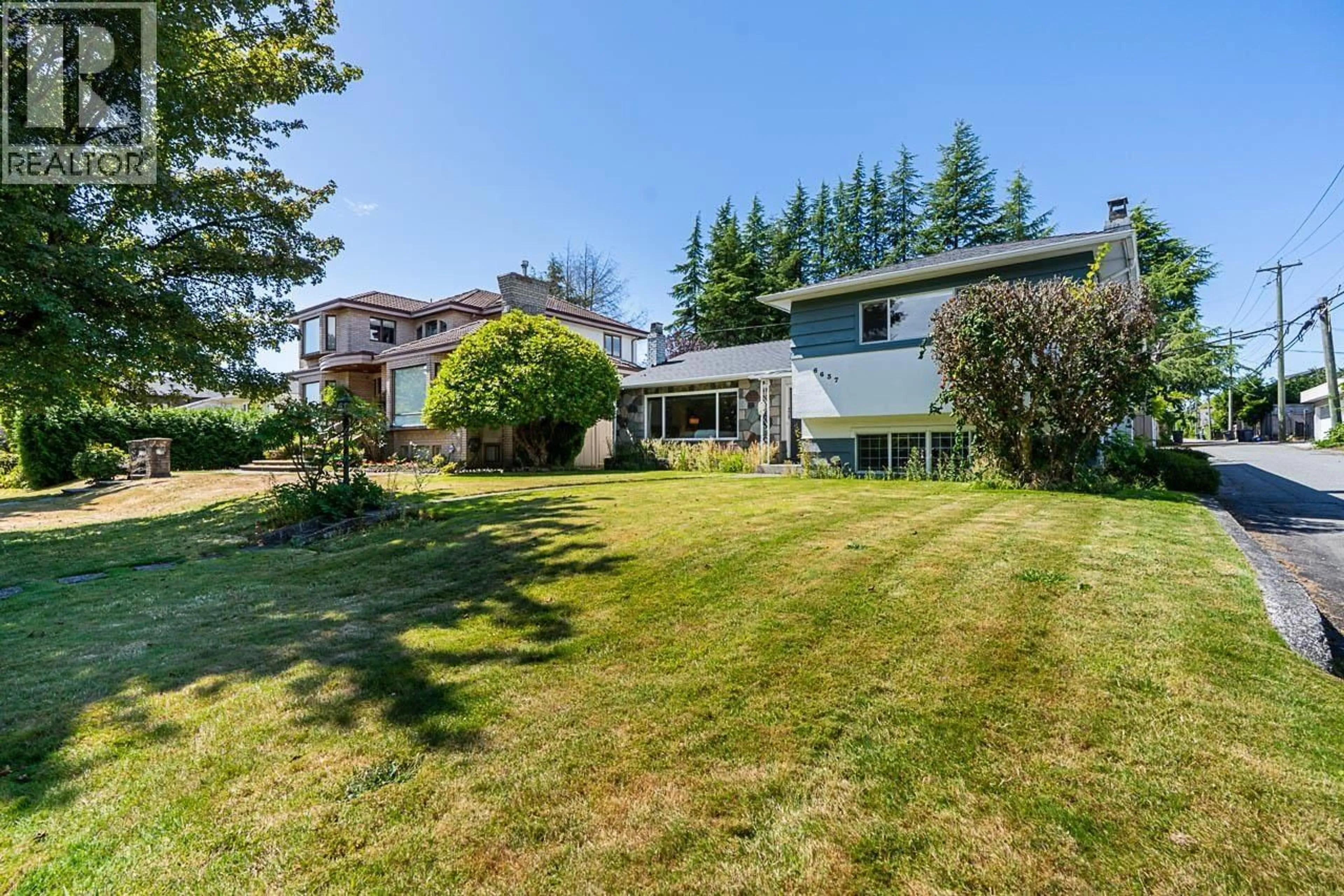 A pic from outside/outdoor area/front of a property/back of a property/a pic from drone, mountain view for 6637 ASH STREET, Vancouver British Columbia V6P3K3