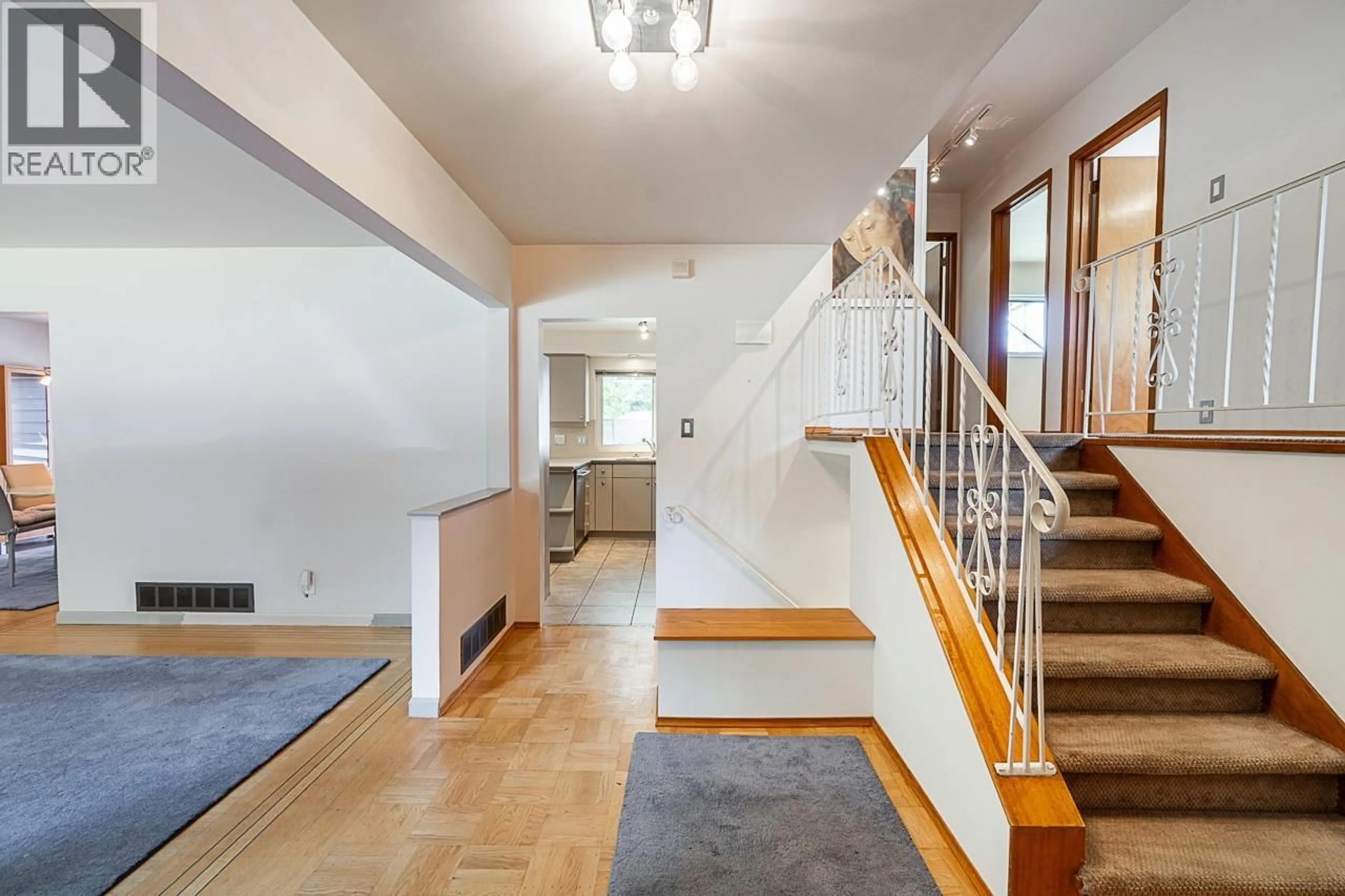 Indoor foyer for 6637 ASH STREET, Vancouver British Columbia V6P3K3