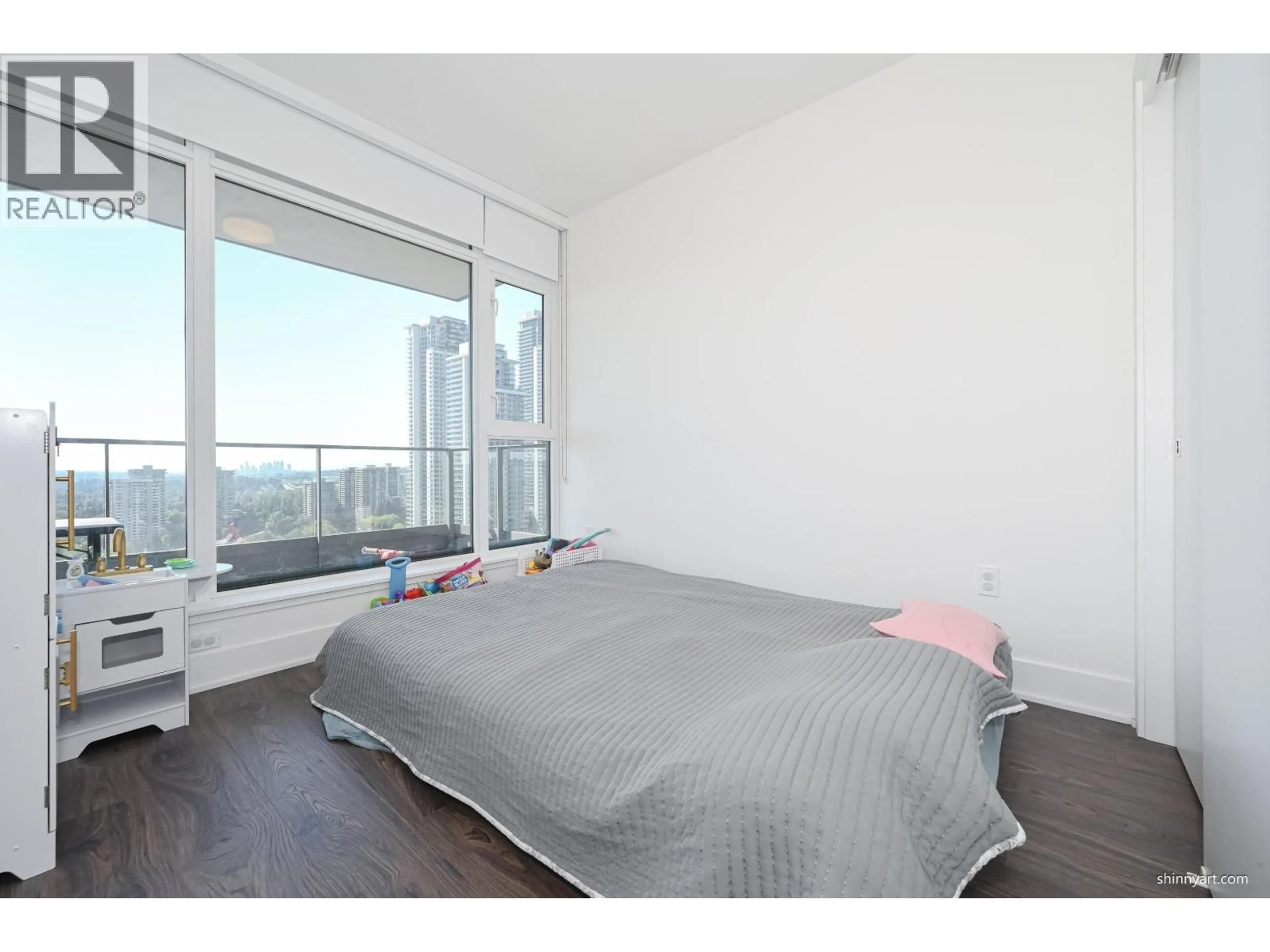 Bedroom with bed, wood/laminate floor for 2109 - 450 WESTVIEW STREET, Coquitlam British Columbia V3K6C3