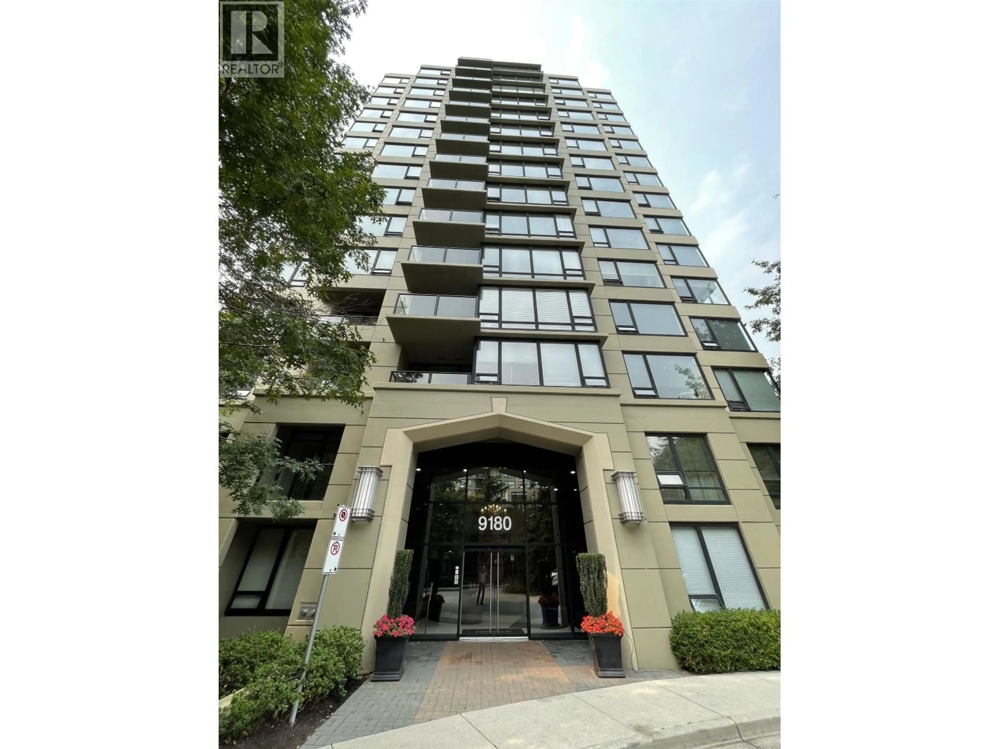 Indoor foyer for 809 - 9180 HEMLOCK DRIVE, Richmond British Columbia V6Y4J5