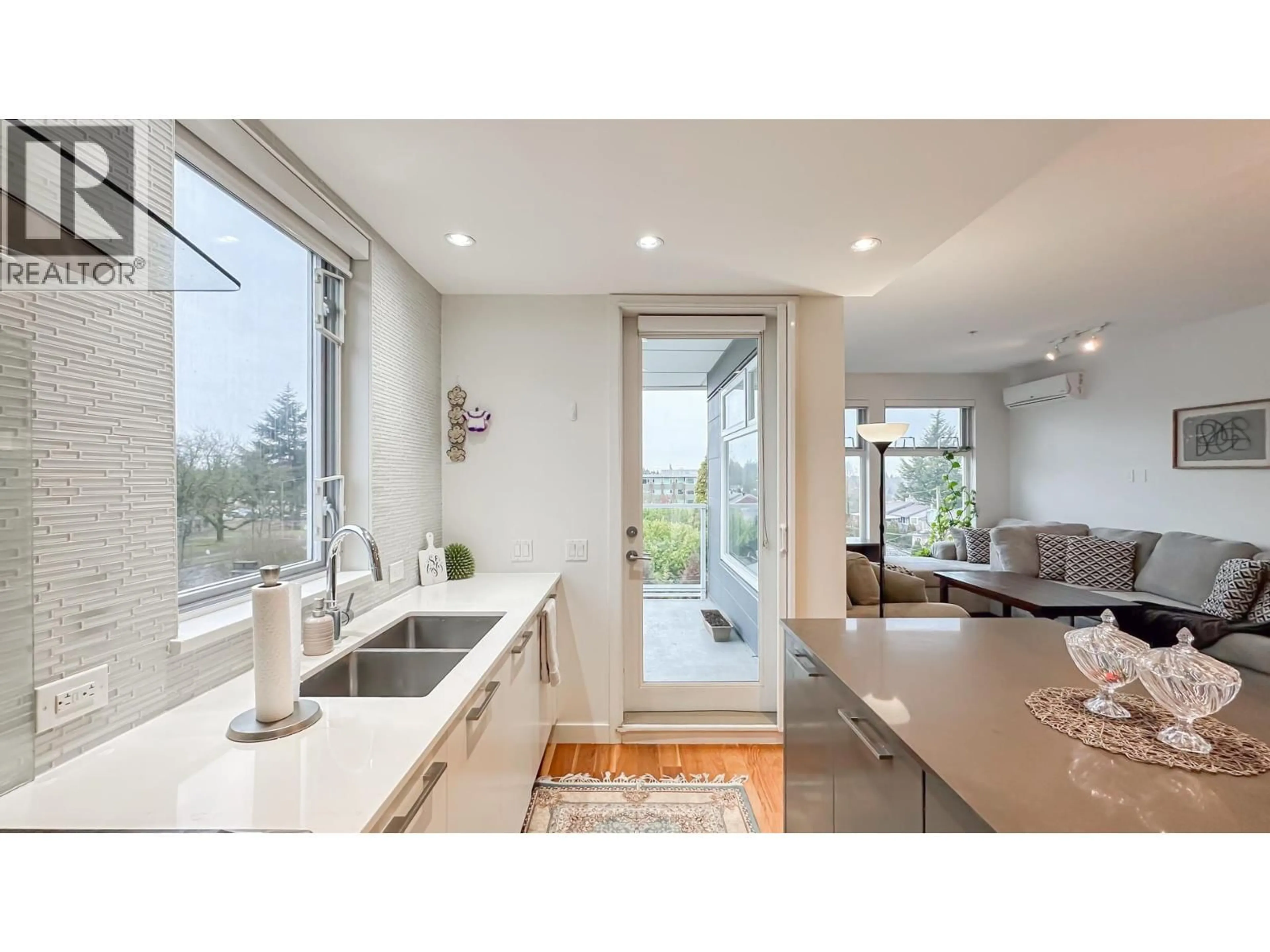Unknown for 505 - 4867 CAMBIE STREET, Vancouver British Columbia V5Z0C5