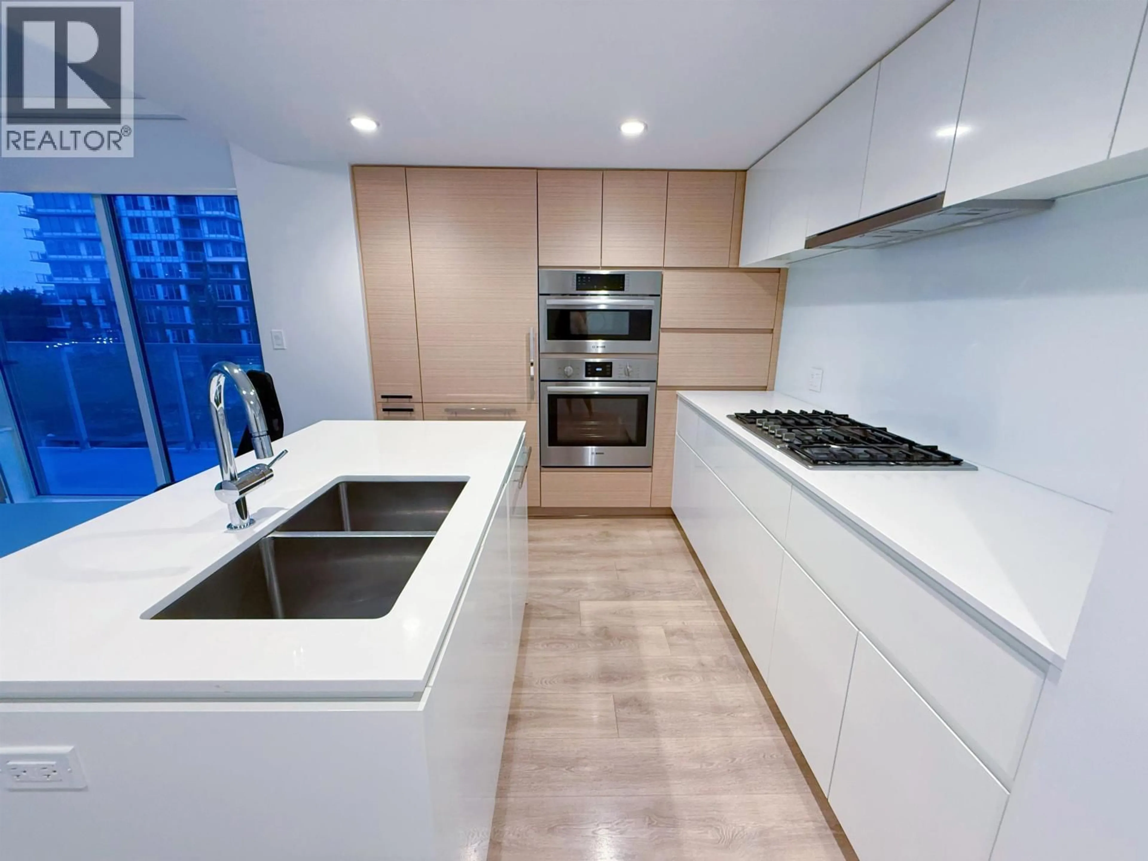 Contemporary kitchen, unknown for 403 - 5508 HOLLYBRIDGE WAY, Richmond British Columbia V7C0C7