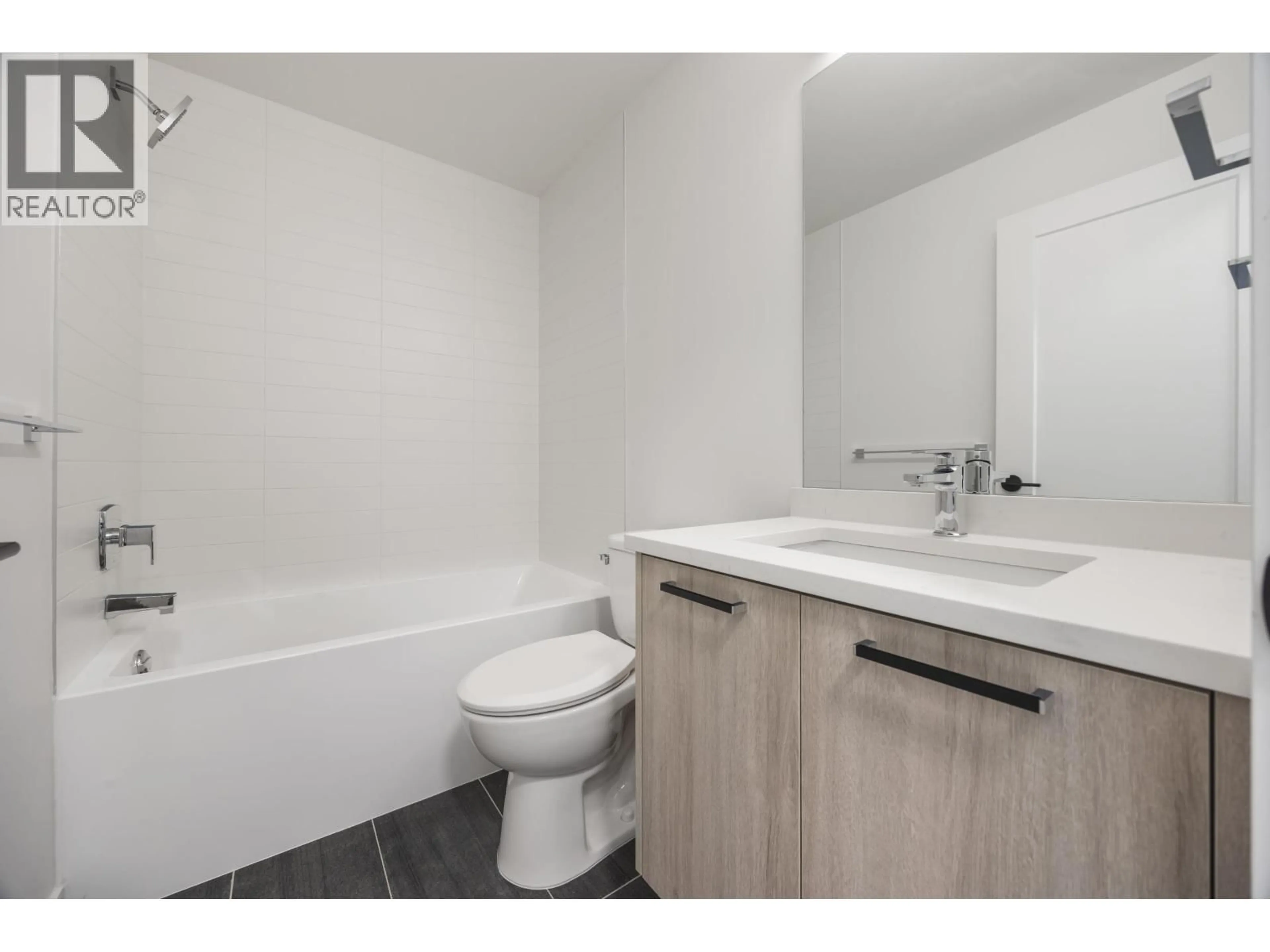Standard bathroom, unknown for 116 - 2002 ST. GEORGE STREET, Port Moody British Columbia V3H0N4