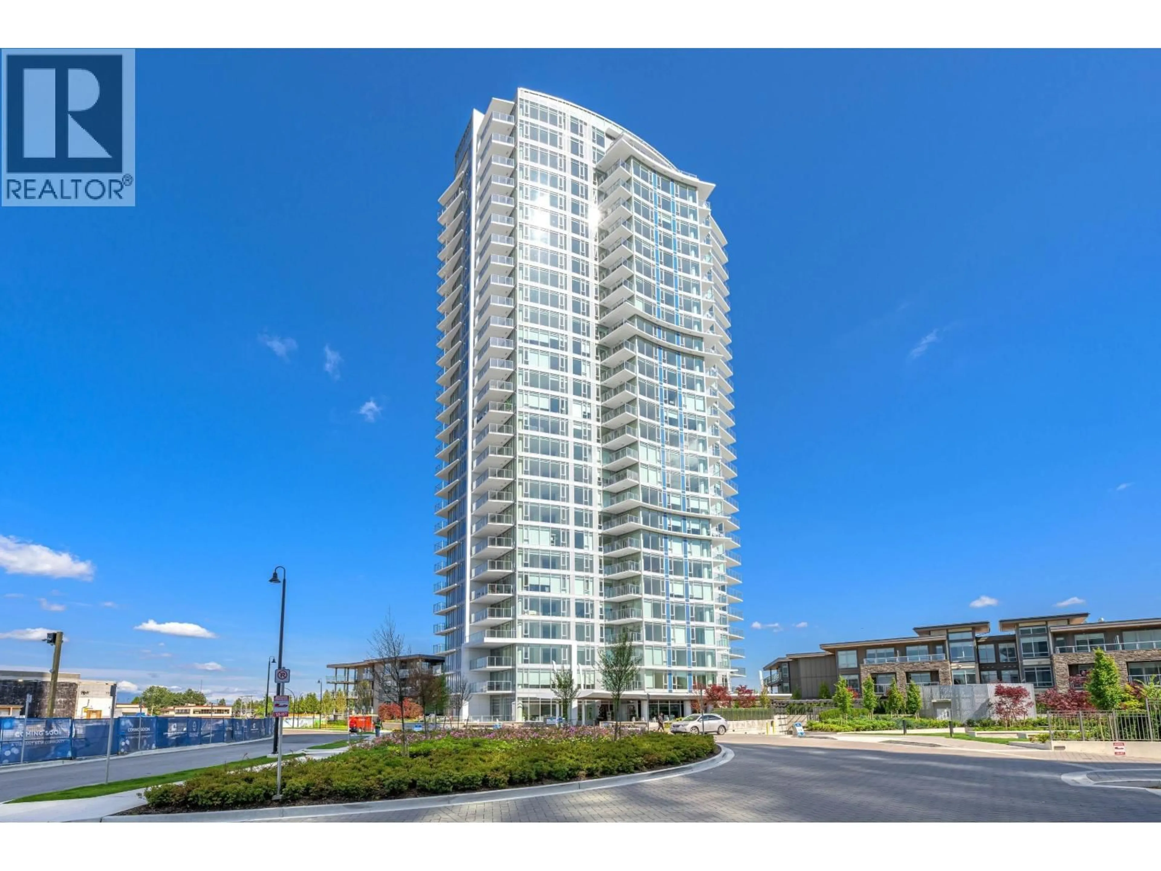 Indoor foyer for 906 - 7769 PARK CRESCENT, Burnaby British Columbia V3N0J7