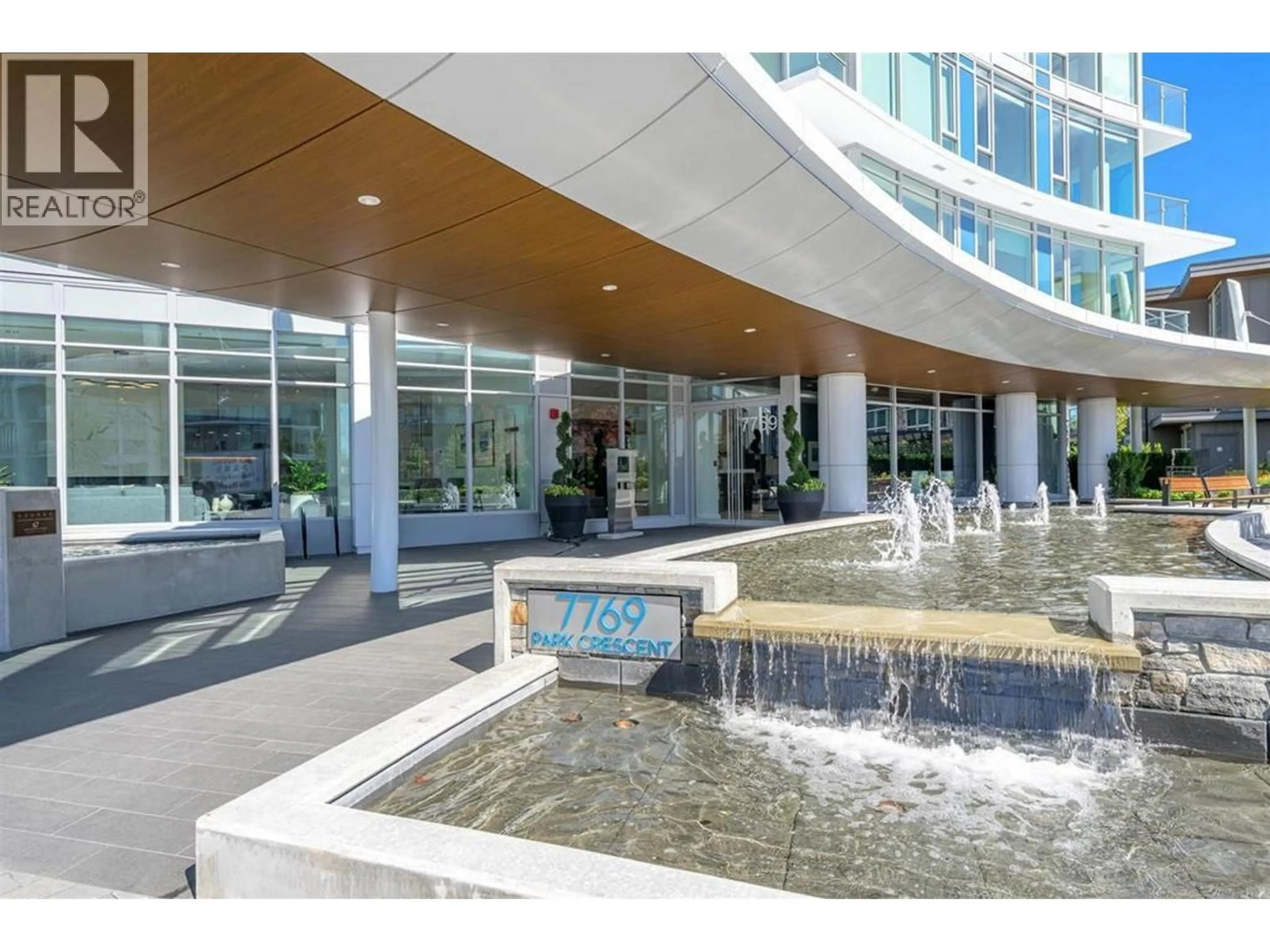 Indoor foyer for 906 - 7769 PARK CRESCENT, Burnaby British Columbia V3N0J7