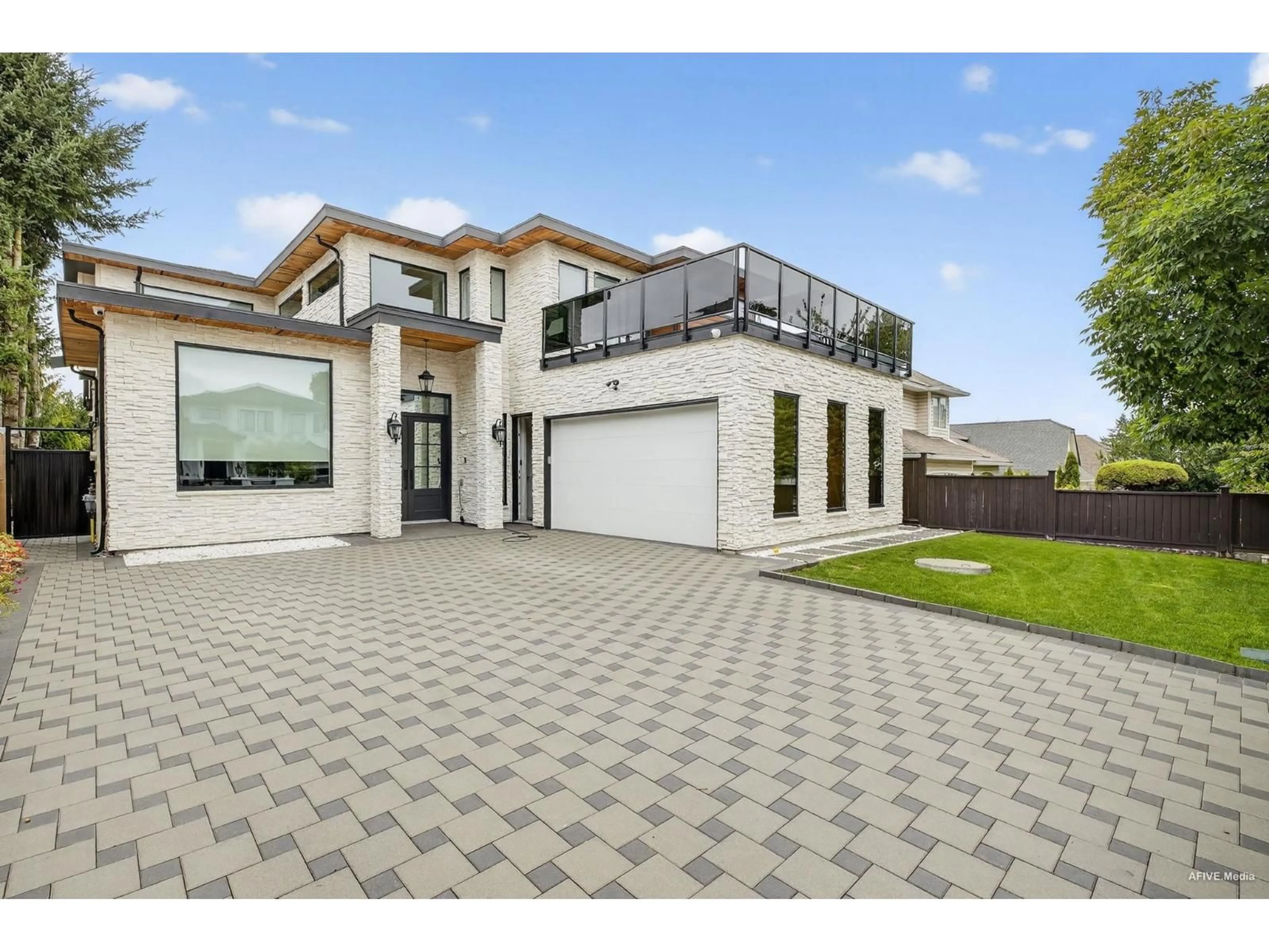 Home with brick exterior material, street for 15901 88A, Surrey British Columbia V4N2X9