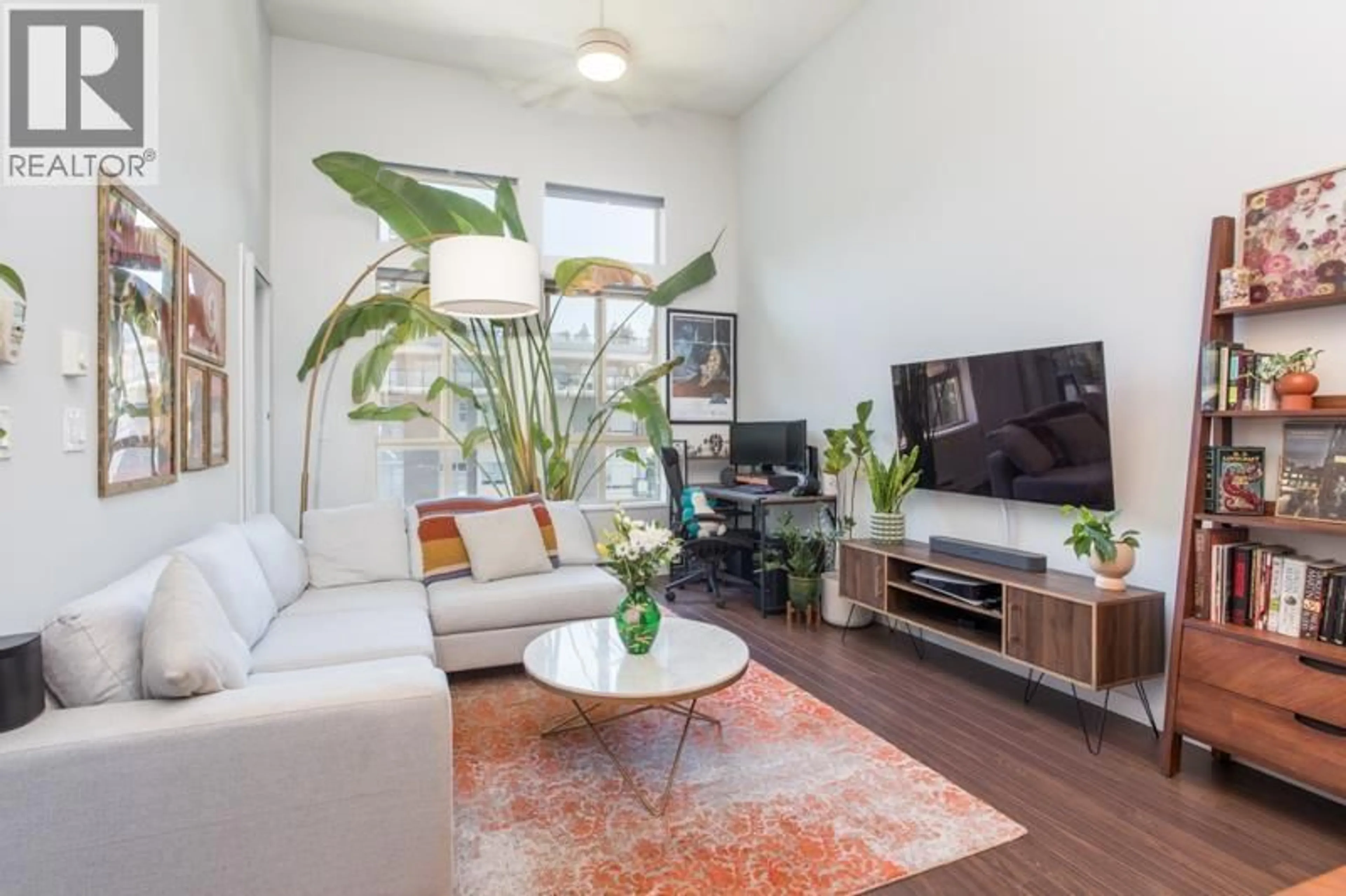 Living room with furniture, unknown for 403 - 225 FRANCIS WAY, New Westminster British Columbia V3L0G1