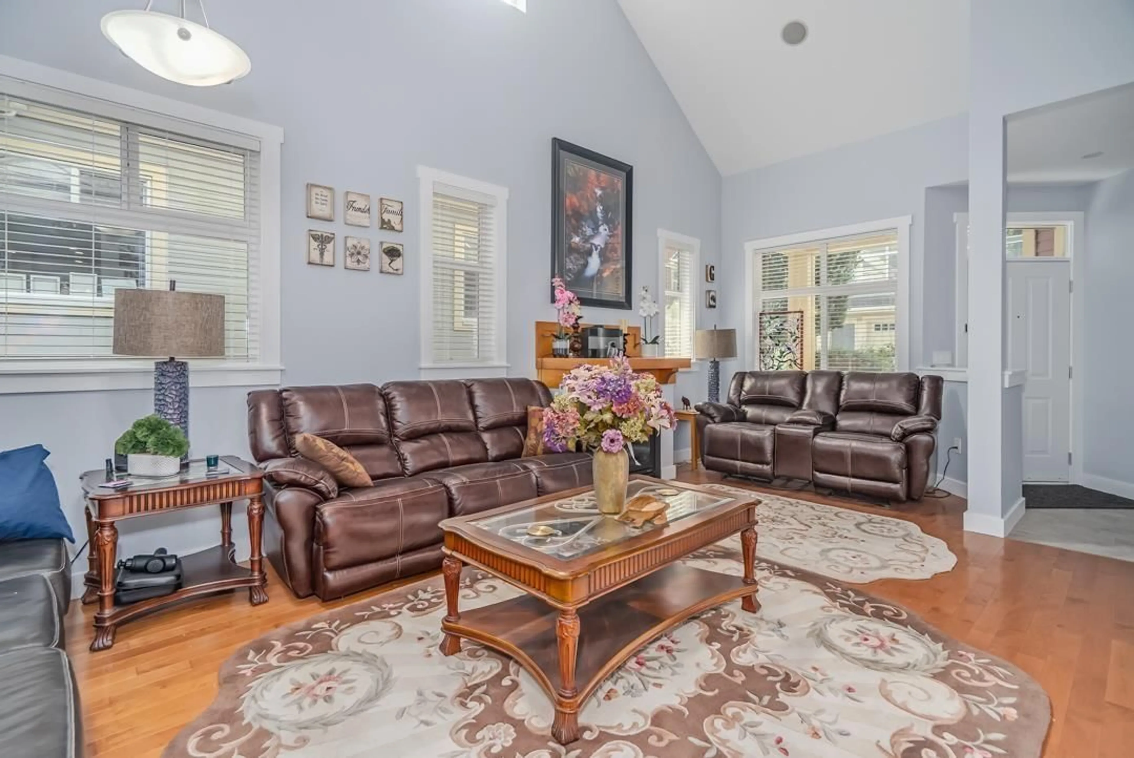 Living room with furniture, unknown for 9 - 15255 36, Surrey British Columbia V3Z0Y4