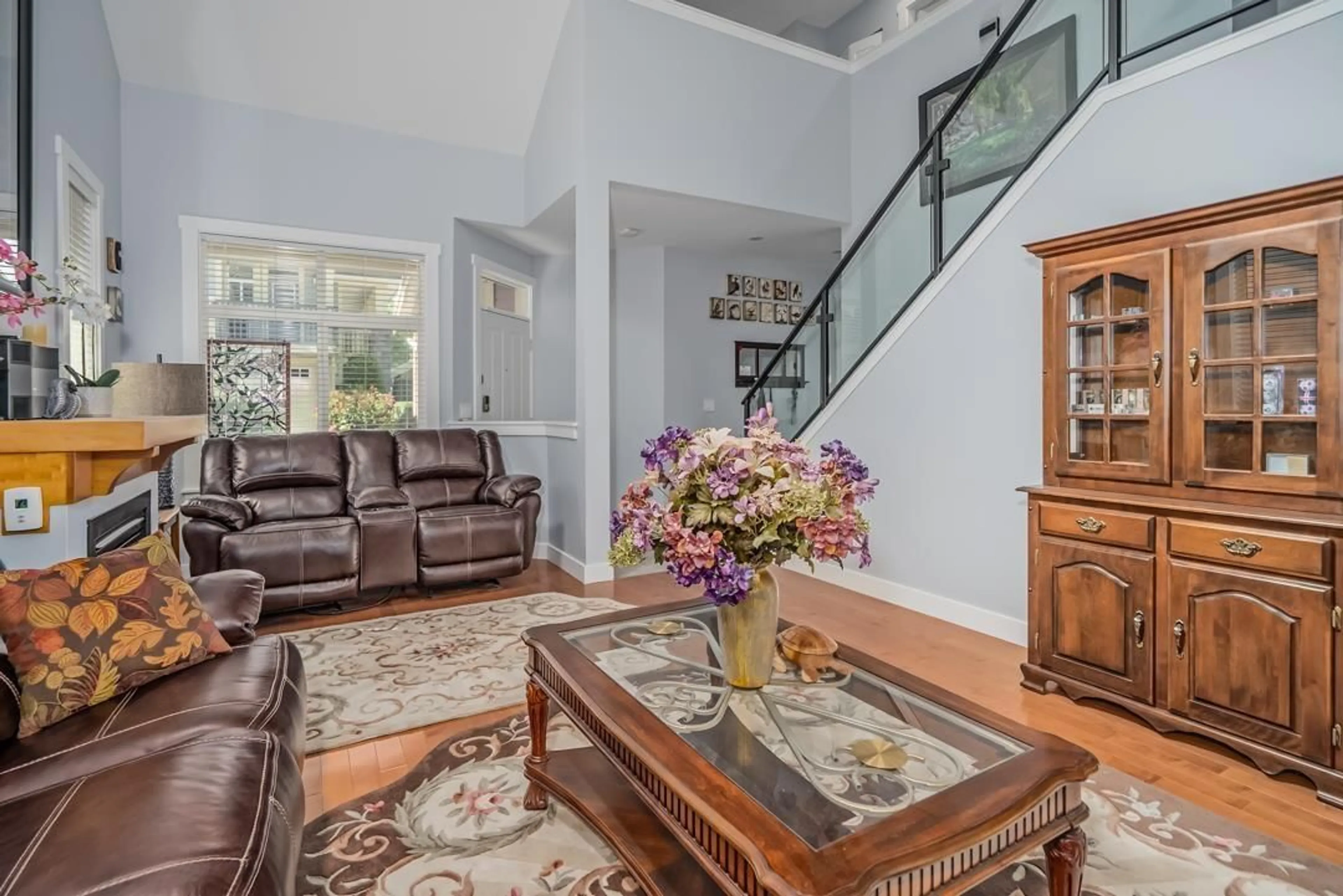 Living room with furniture, unknown for 9 - 15255 36, Surrey British Columbia V3Z0Y4