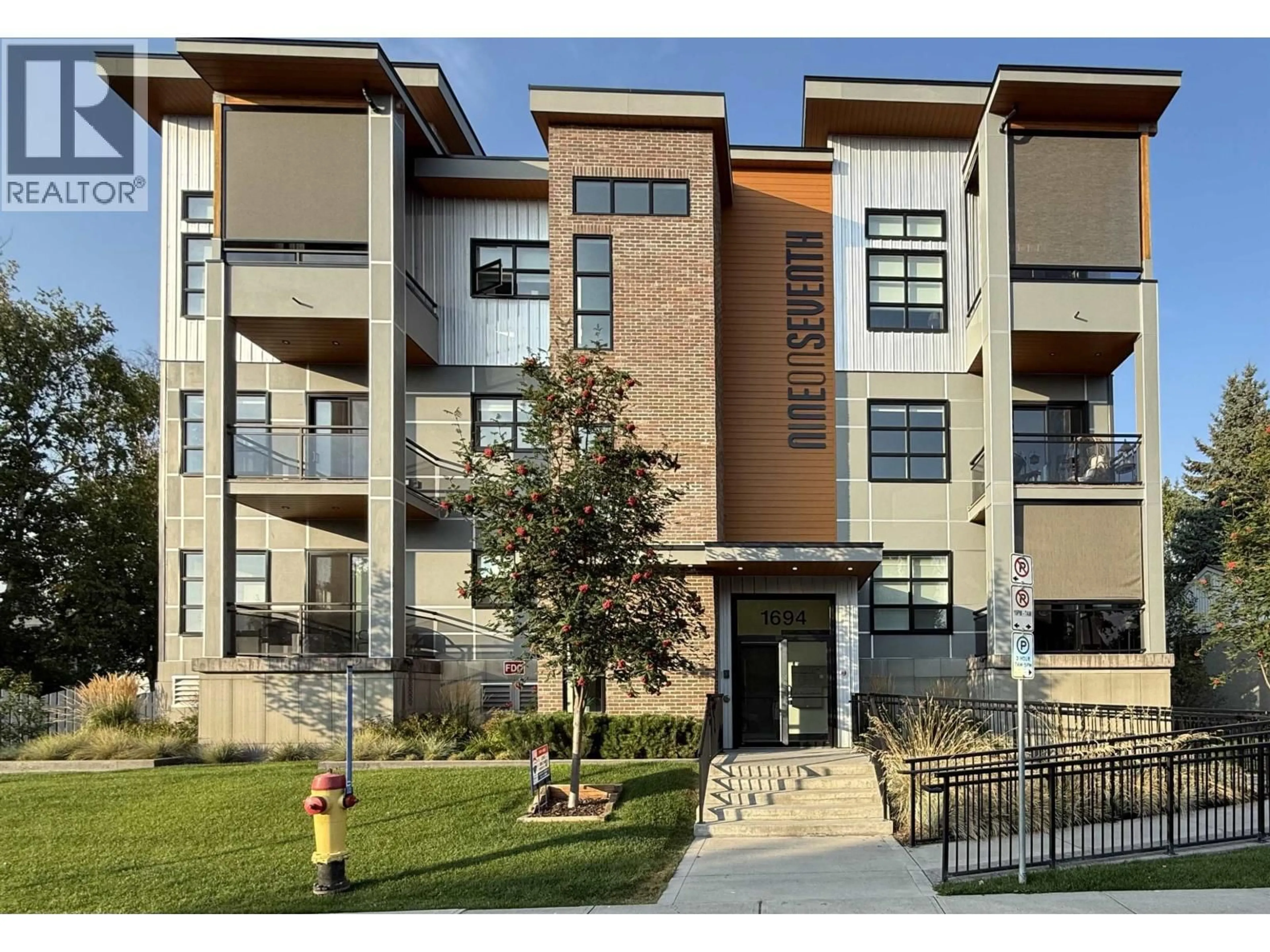 Unknown for 201 - 1694 7TH AVENUE, Prince George British Columbia V2L3P6