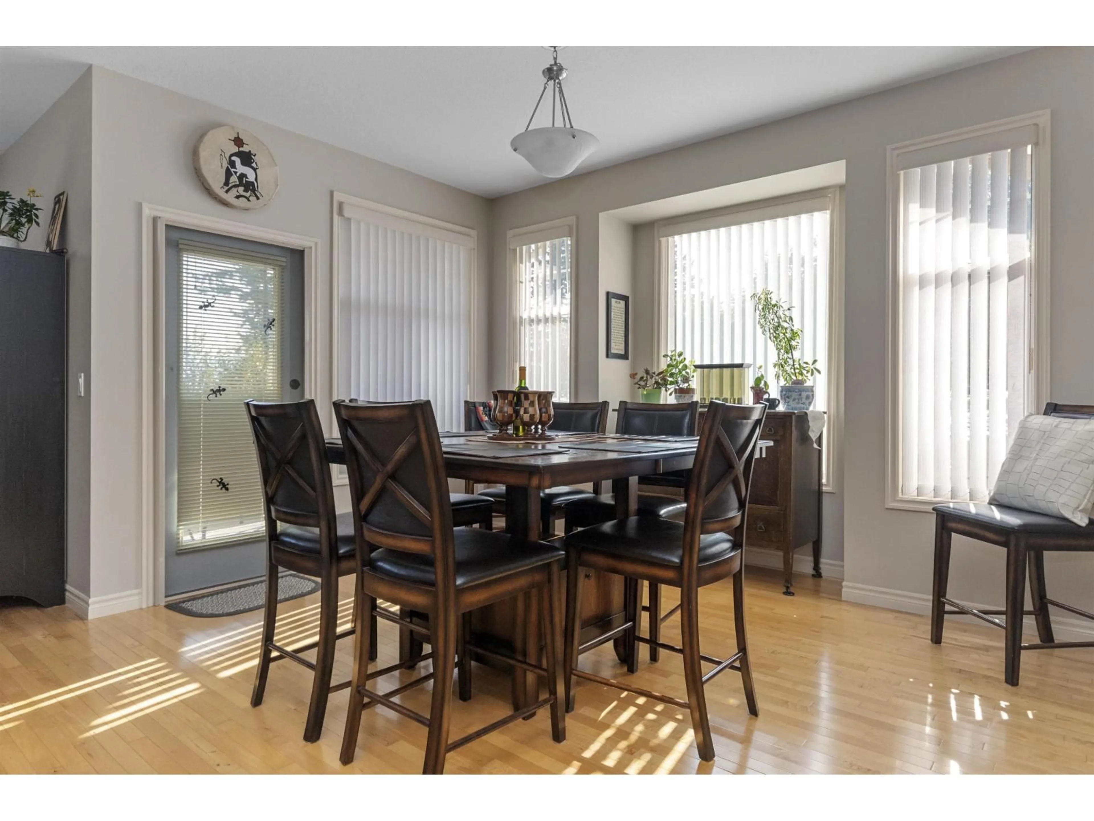 Dining room, wood/laminate floor for 76 - 8590 SUNRISE DRIVE, Chilliwack British Columbia V2R3Z4