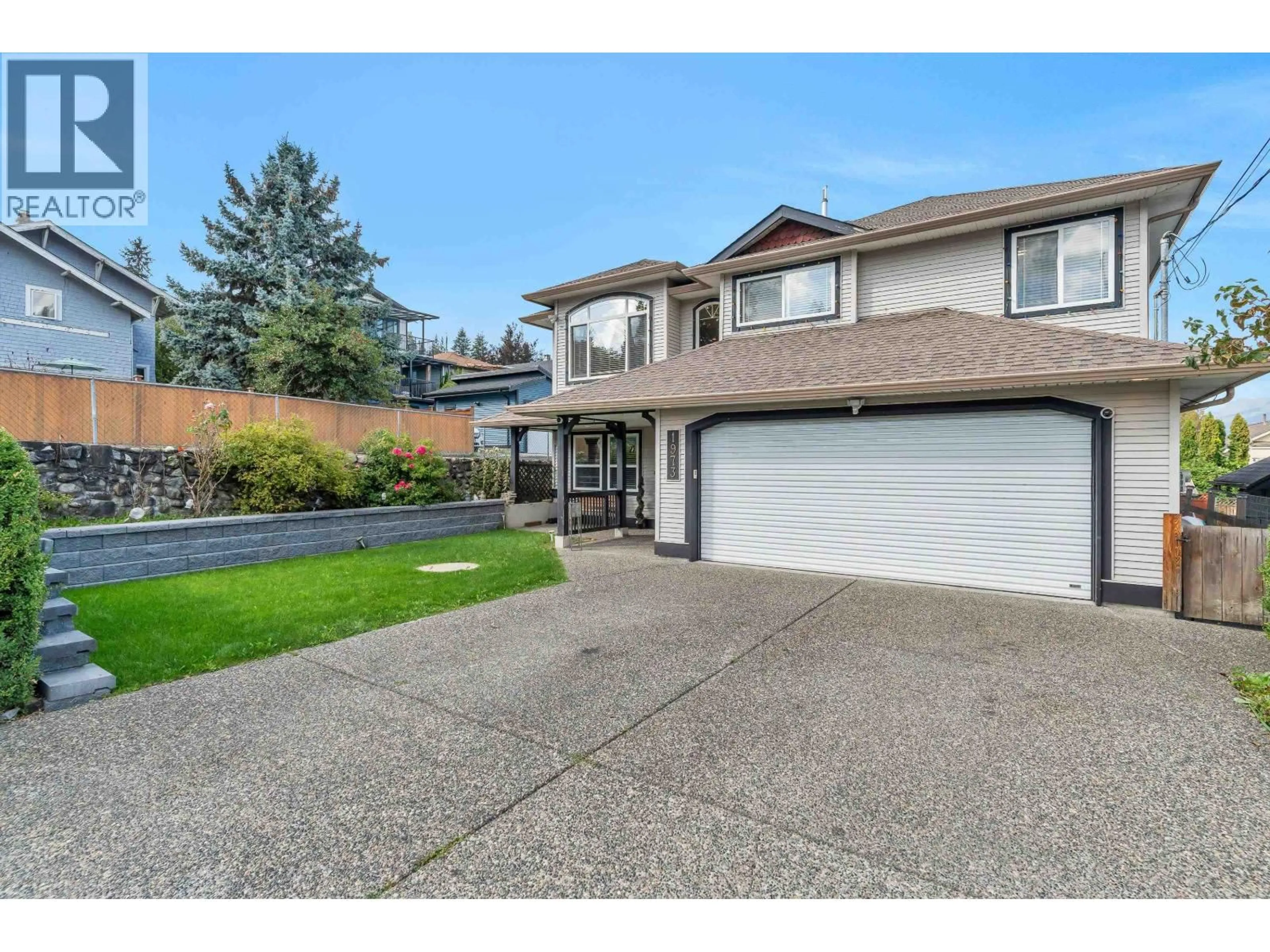 Home with vinyl exterior material, street for 1973 MORGAN AVENUE, Port Coquitlam British Columbia V3C1K1