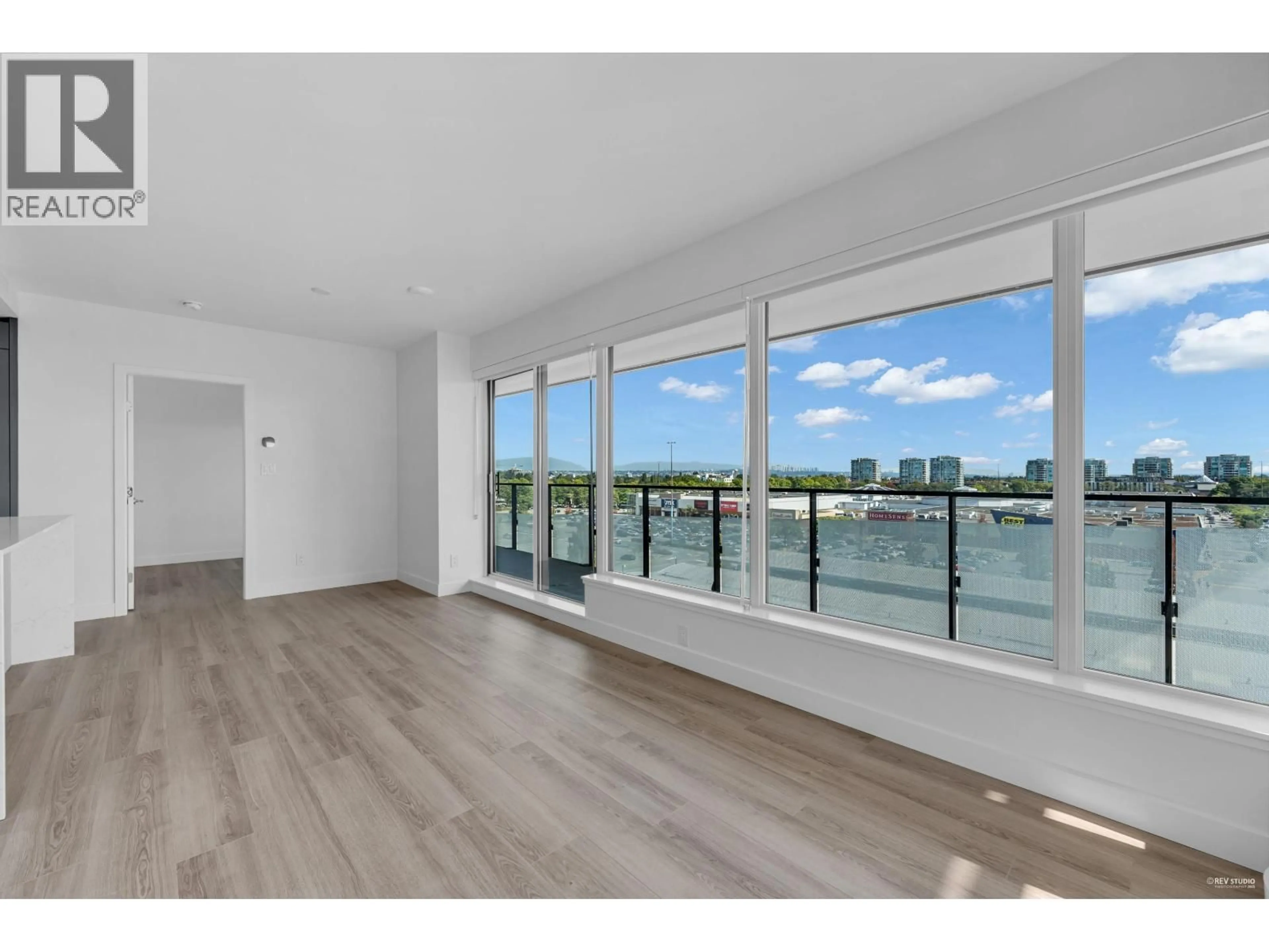 A pic of a room for 803 - 5593 NO. 3 ROAD, Richmond British Columbia V6X0X6