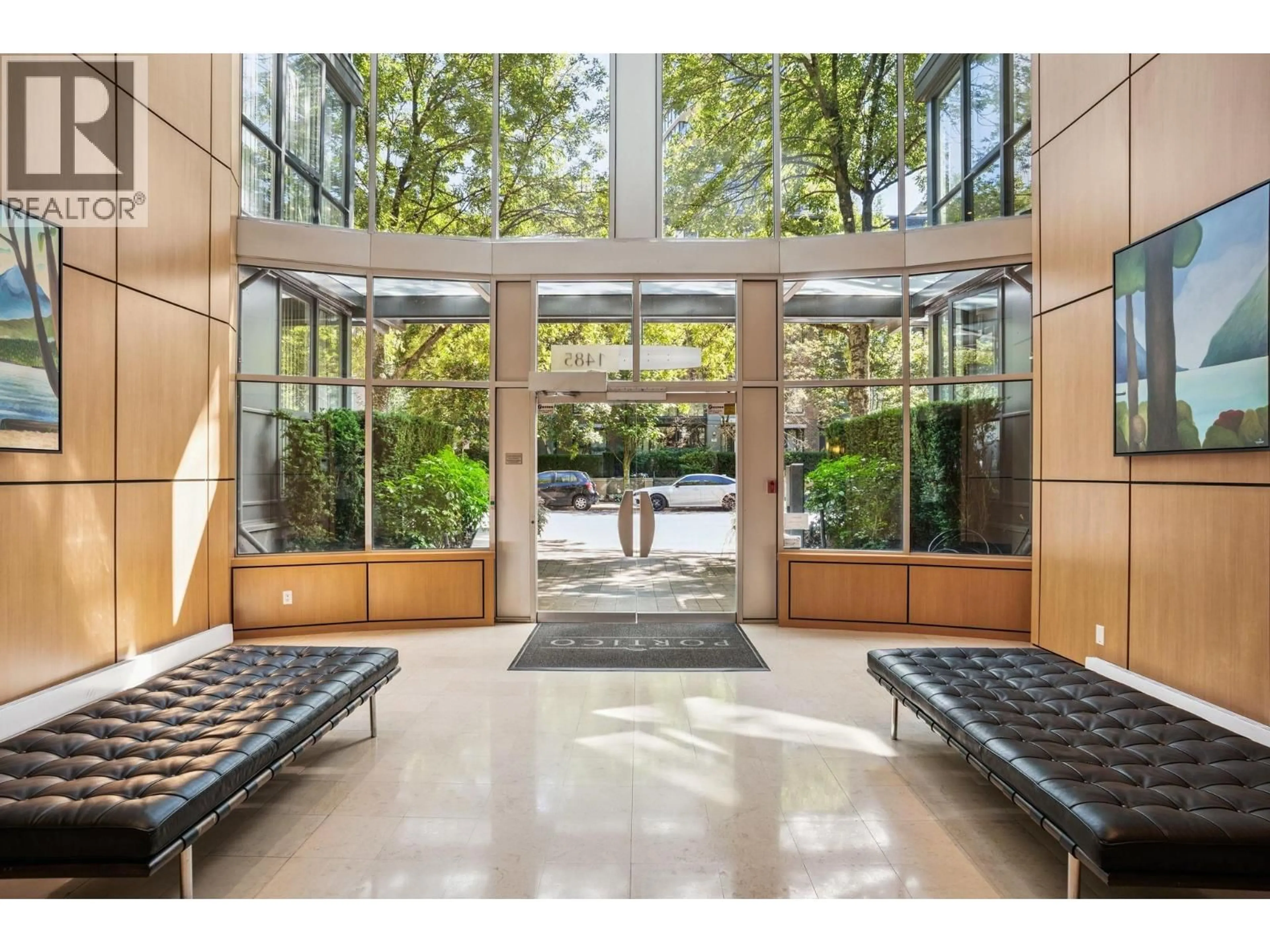 Indoor foyer for 106 - 1485 6TH AVENUE, Vancouver British Columbia V6H4G1