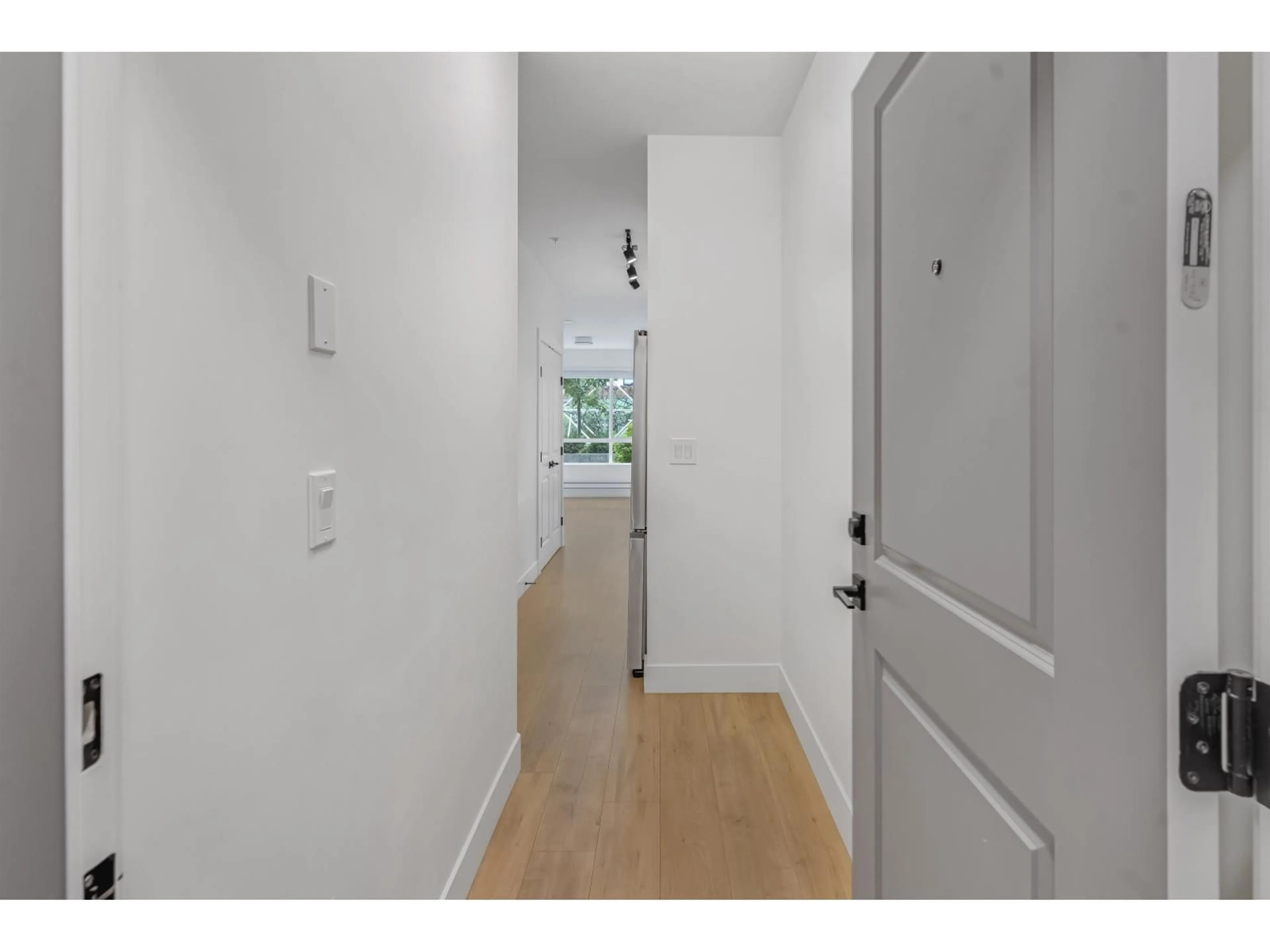 Indoor entryway for 105 - 7506 199A, Langley British Columbia V2Y3K9