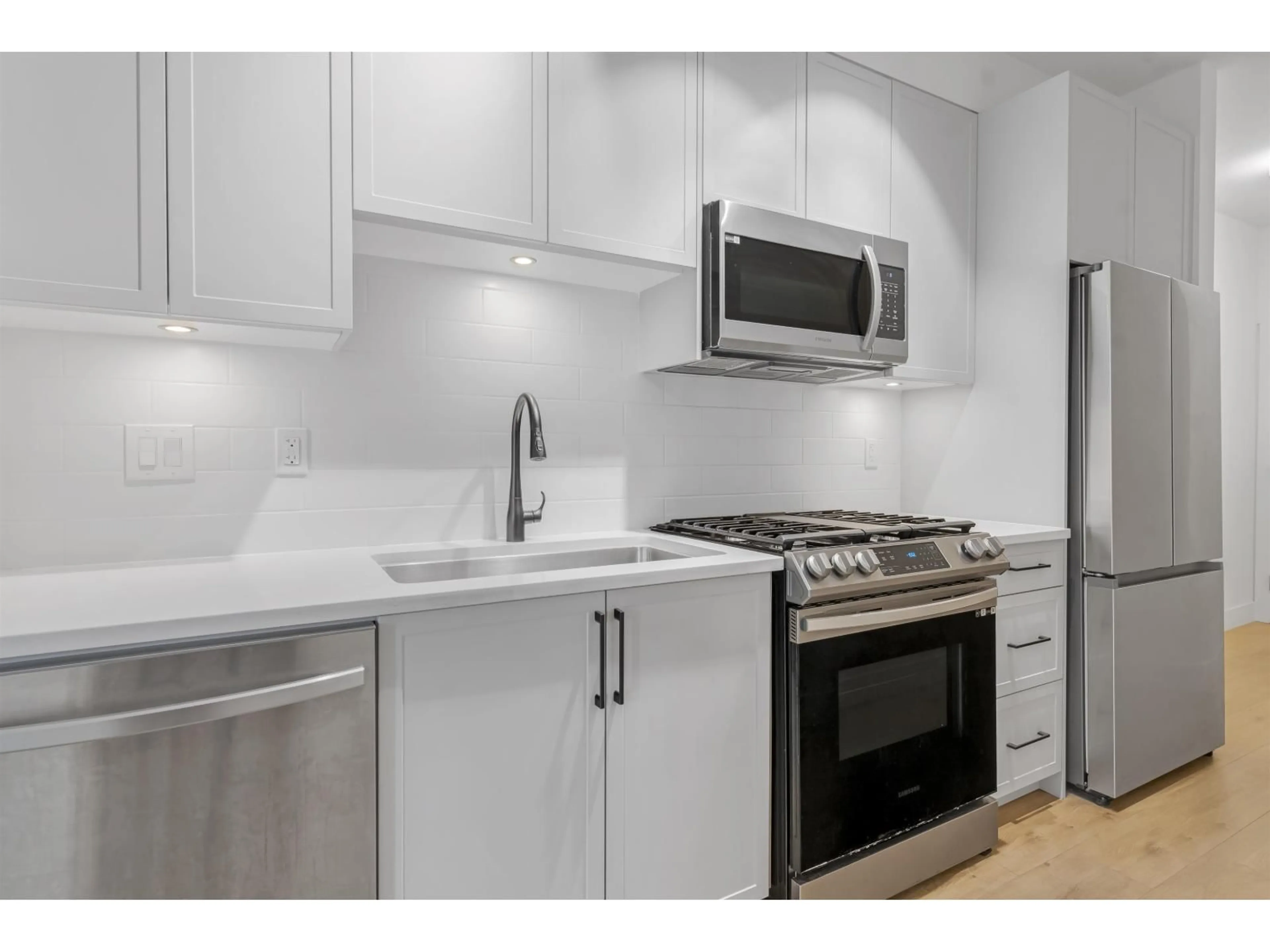 Standard kitchen, unknown for 105 - 7506 199A, Langley British Columbia V2Y3K9