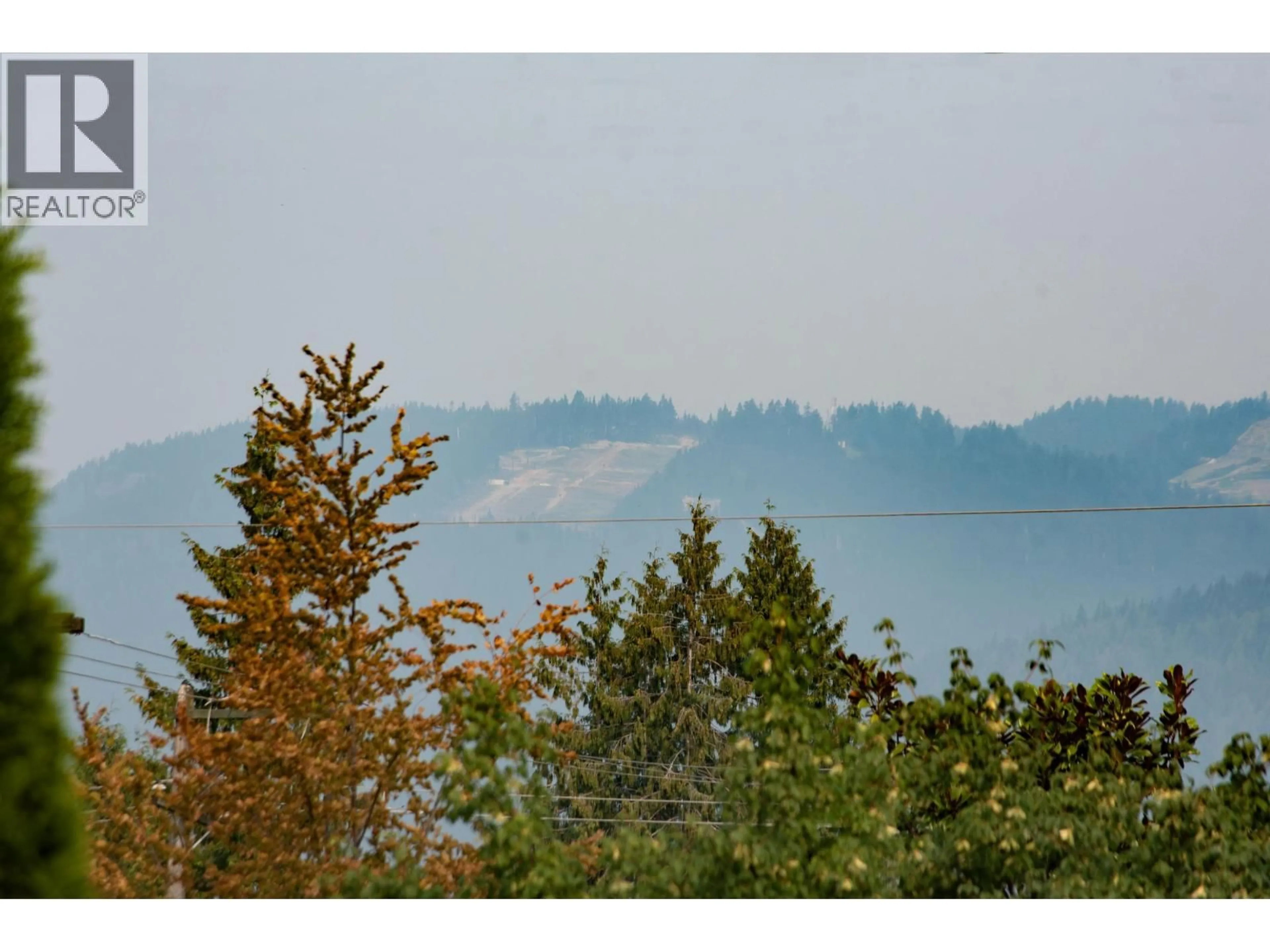 Blurry image for 847 13TH STREET, North Vancouver British Columbia V7L2M8