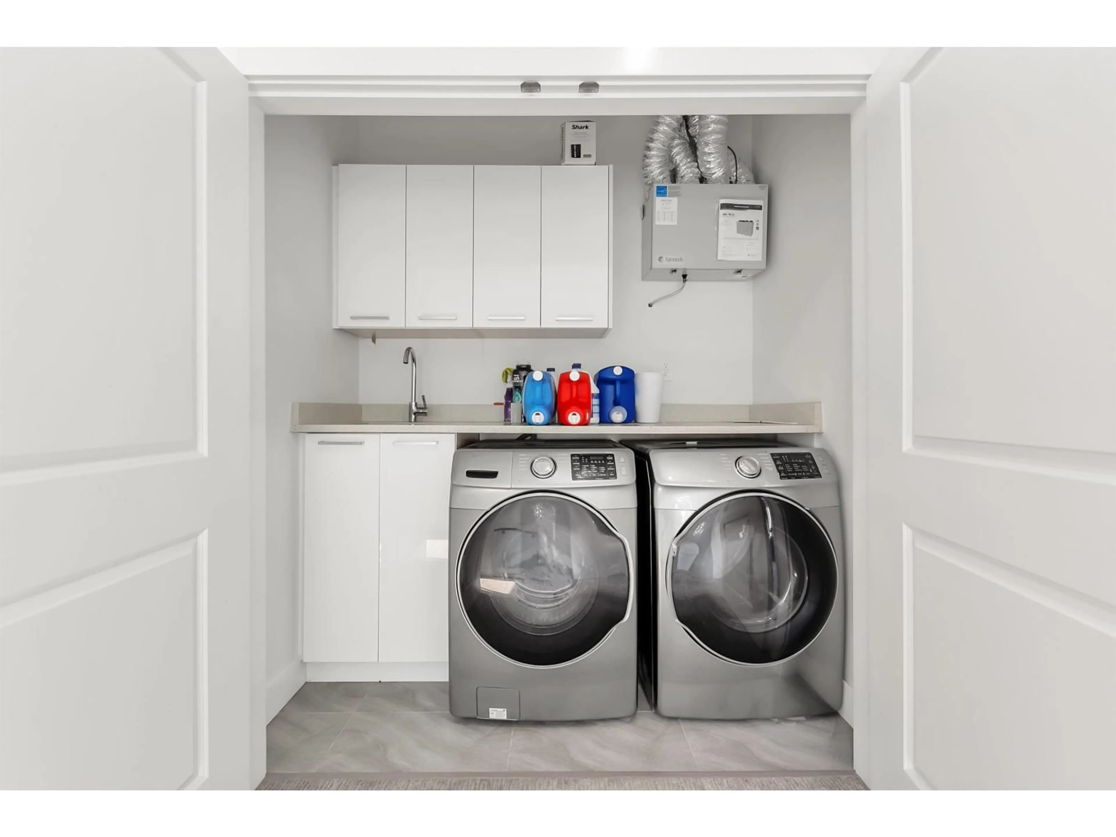 Laundry room for 12785 59A, Surrey British Columbia V3X1T4