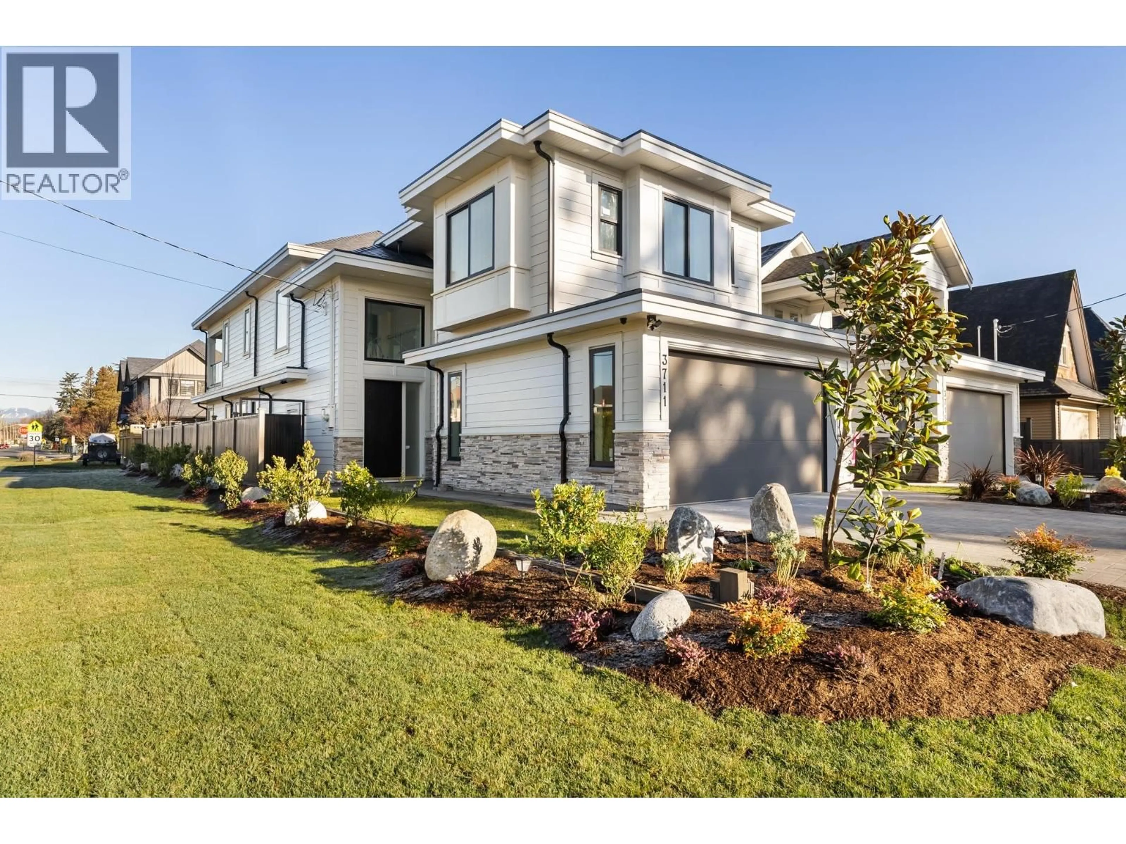 Home with vinyl exterior material, street for 3711 GARRY STREET, Richmond British Columbia V7E2T6