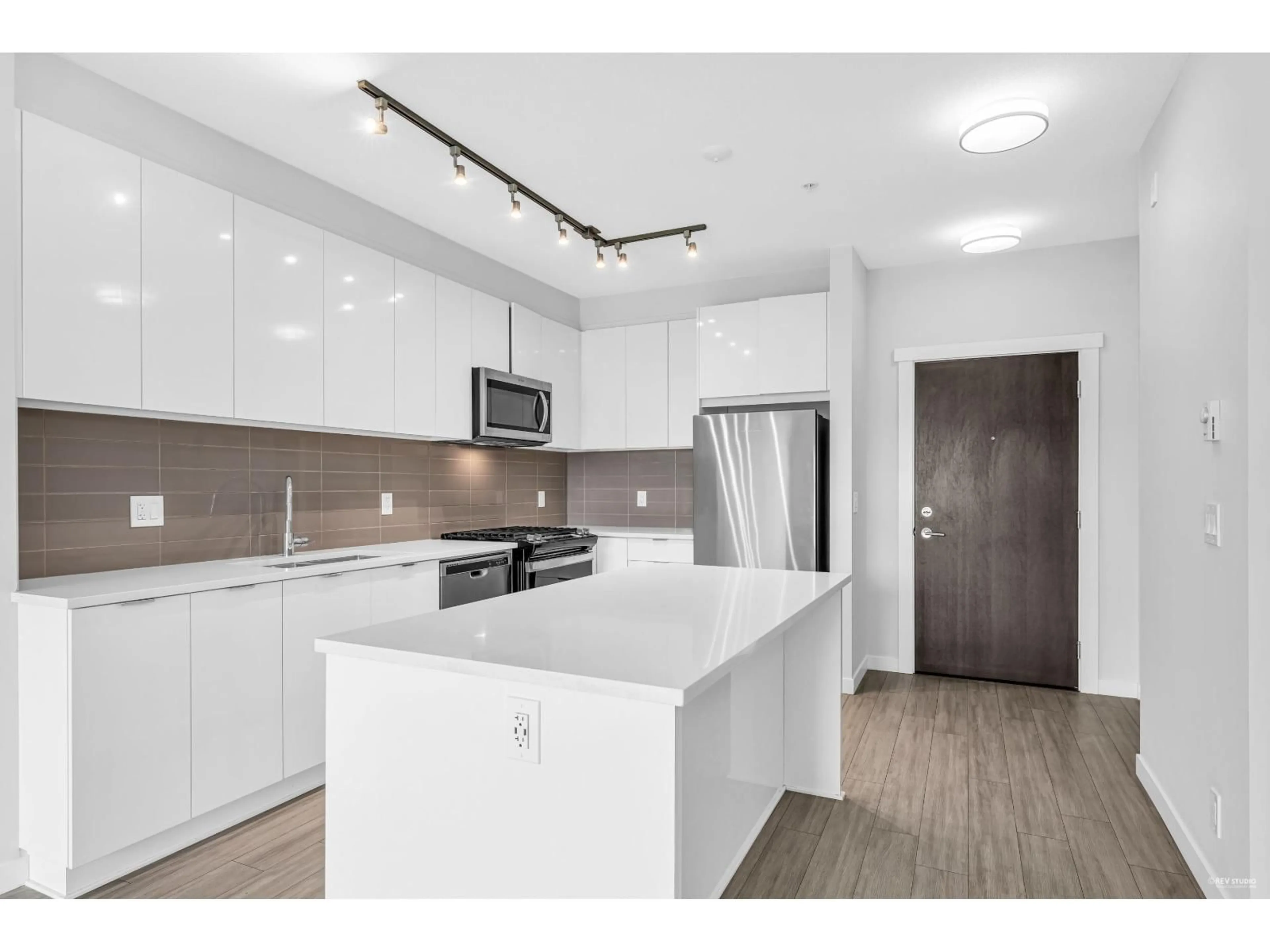 Open concept kitchen, unknown for B509 - 8150 207, Langley British Columbia V2Y4J3