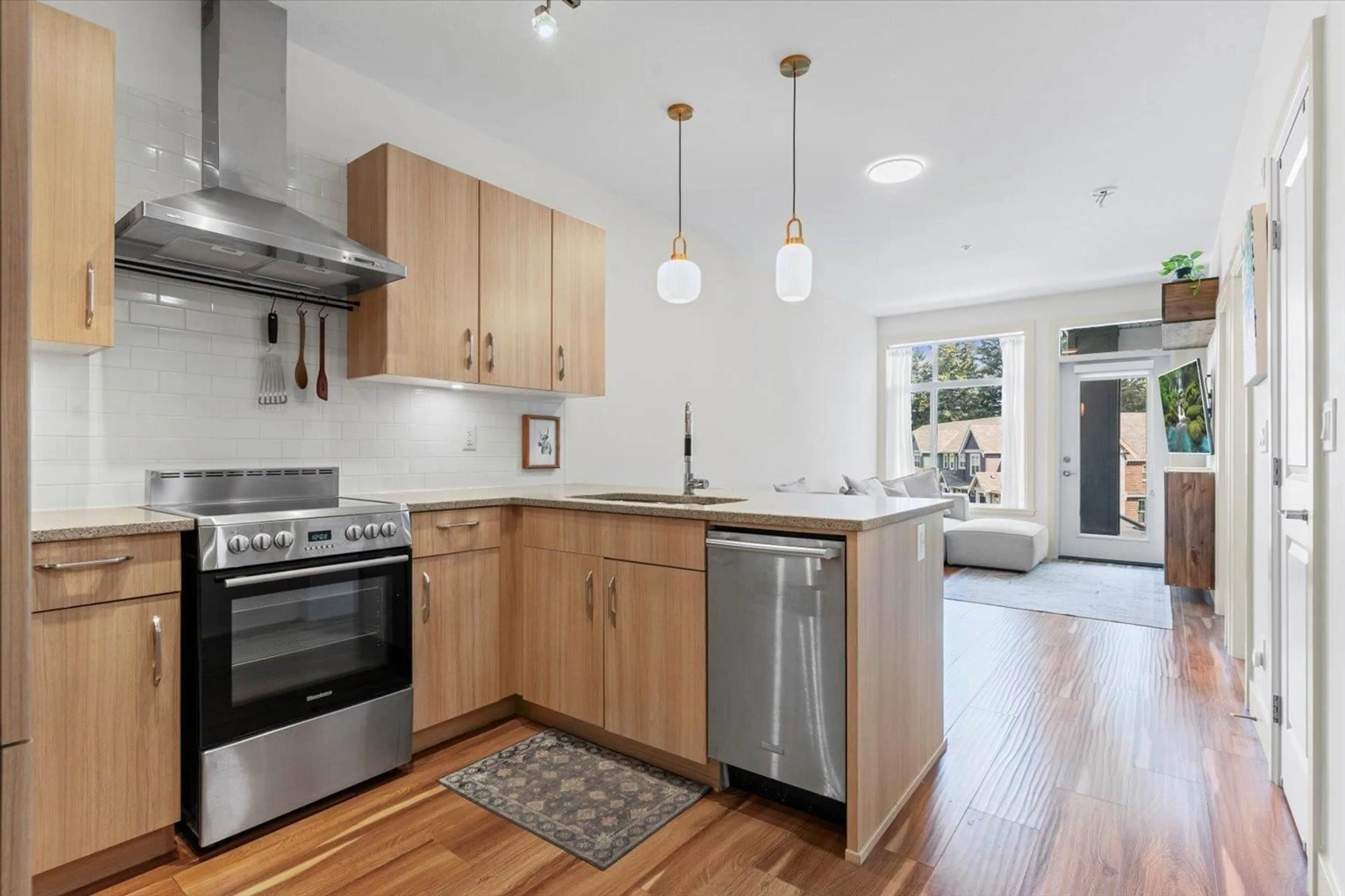 Open concept kitchen, unknown for 302 - 45389 CHEHALIS DRIVE, Chilliwack British Columbia V2R0T9