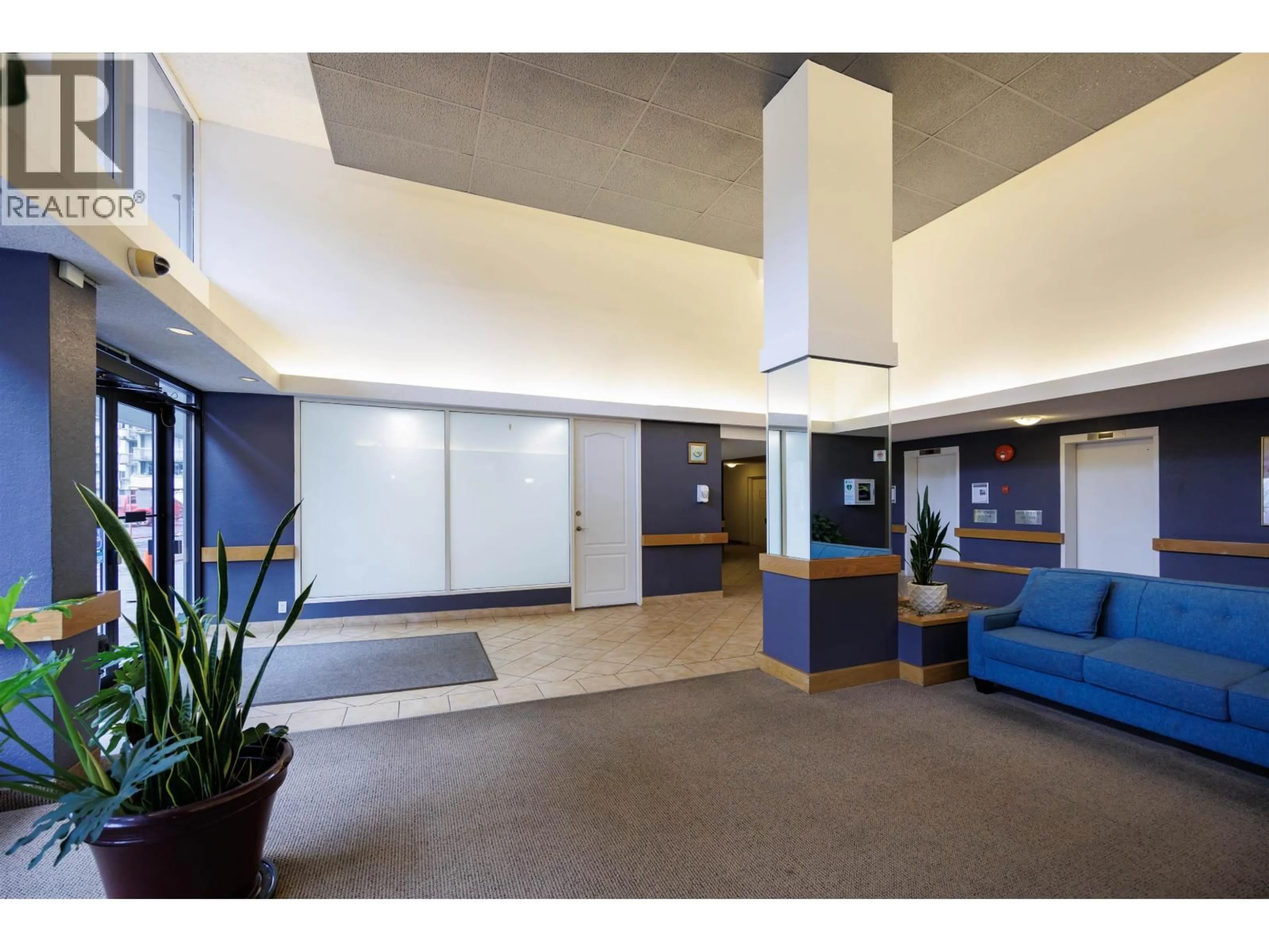 Lobby for 1001 - 2012 FULLERTON AVENUE, North Vancouver British Columbia V7P3E3