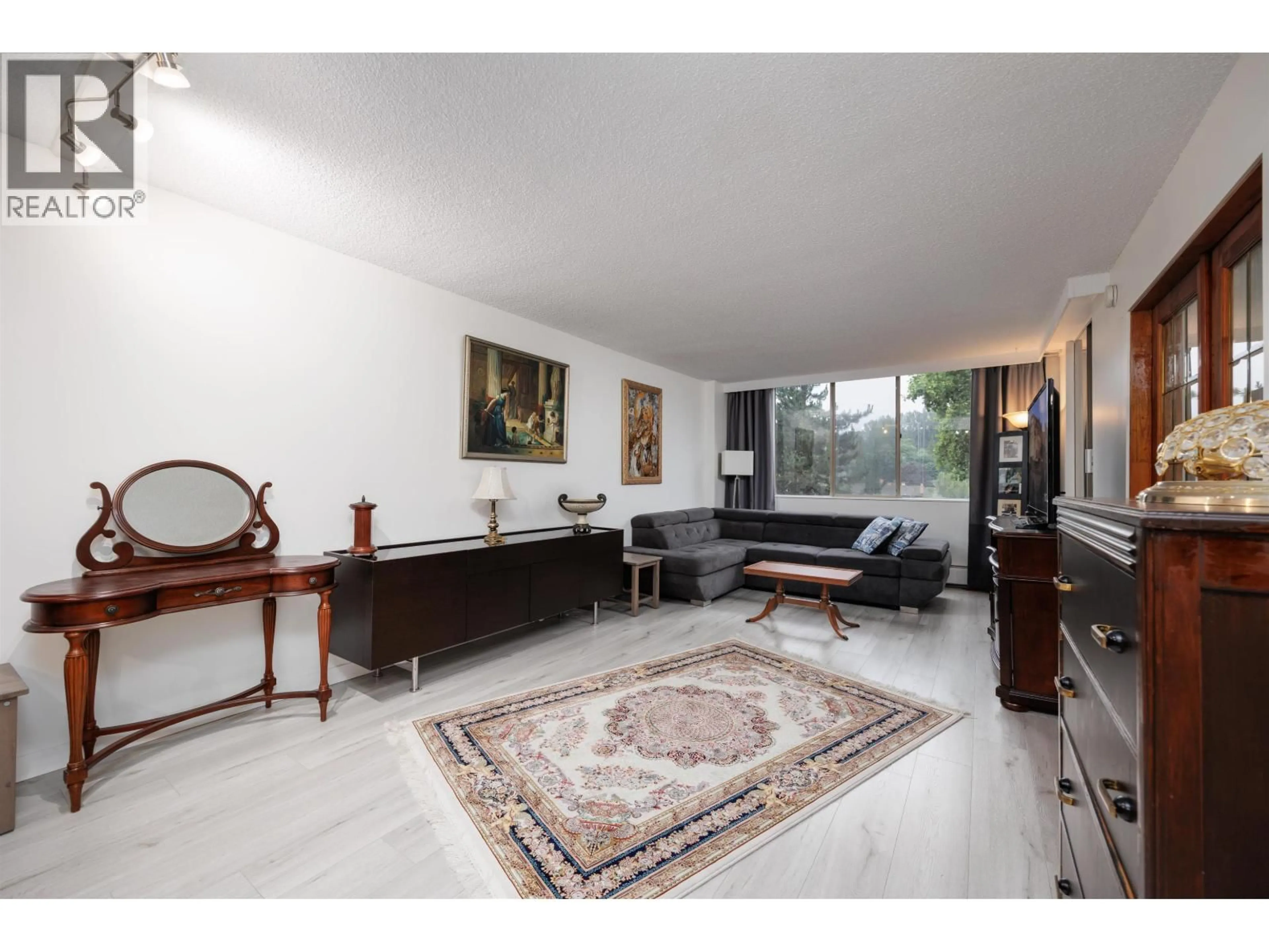 Living room with furniture, unknown for 1001 - 2012 FULLERTON AVENUE, North Vancouver British Columbia V7P3E3