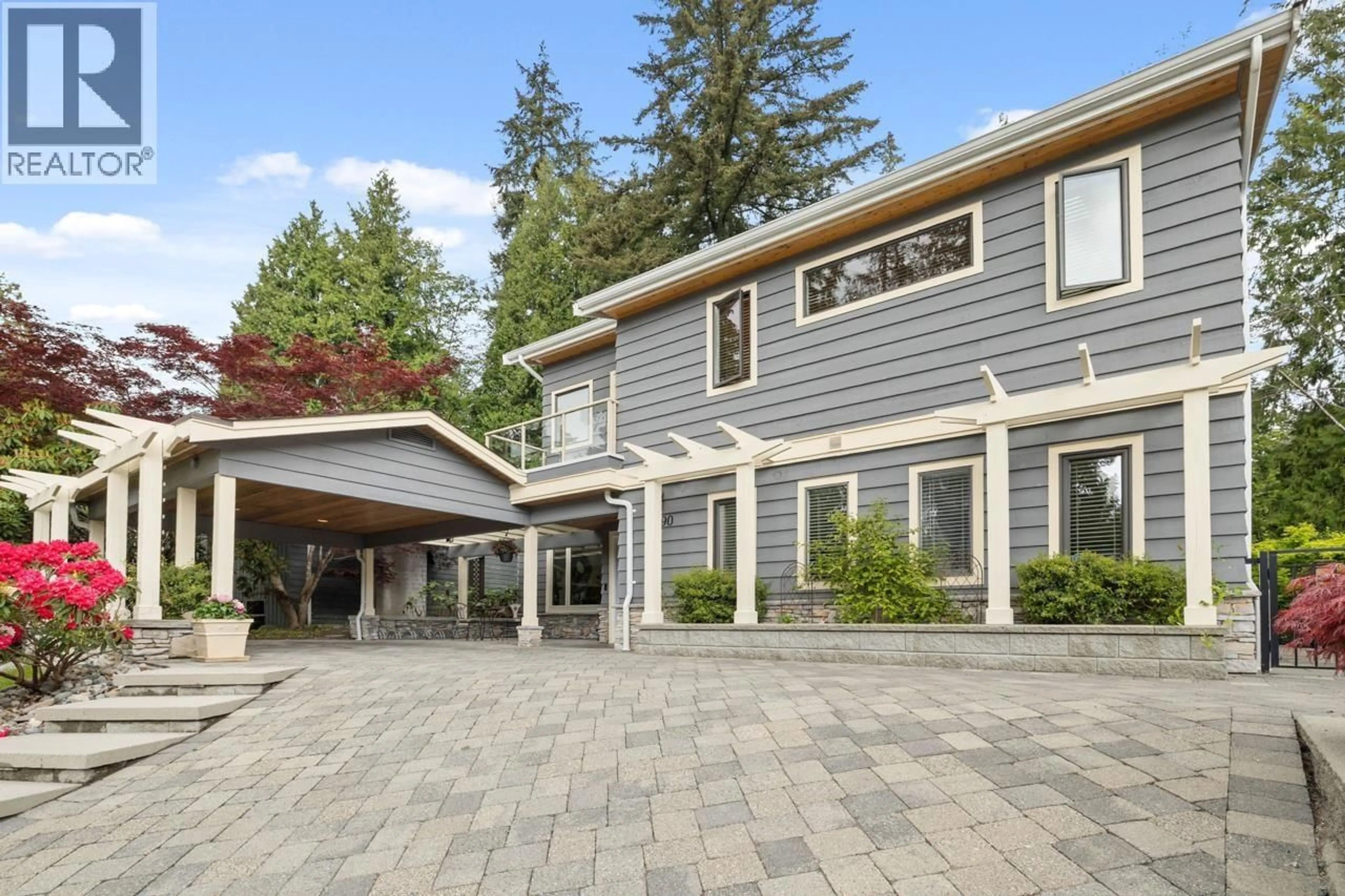 Unknown for 3690 RUTHERFORD CRESCENT, North Vancouver British Columbia V7N2C7