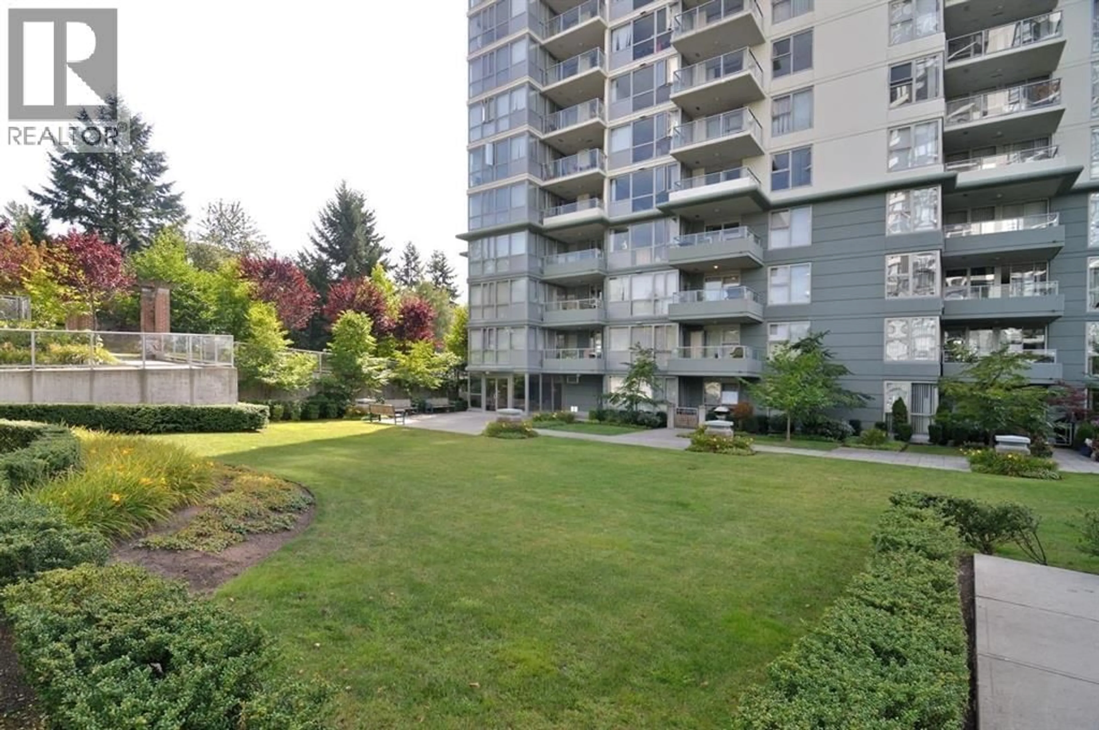 Patio, unknown for 407 - 295 GUILDFORD WAY, Port Moody British Columbia V3H5N3