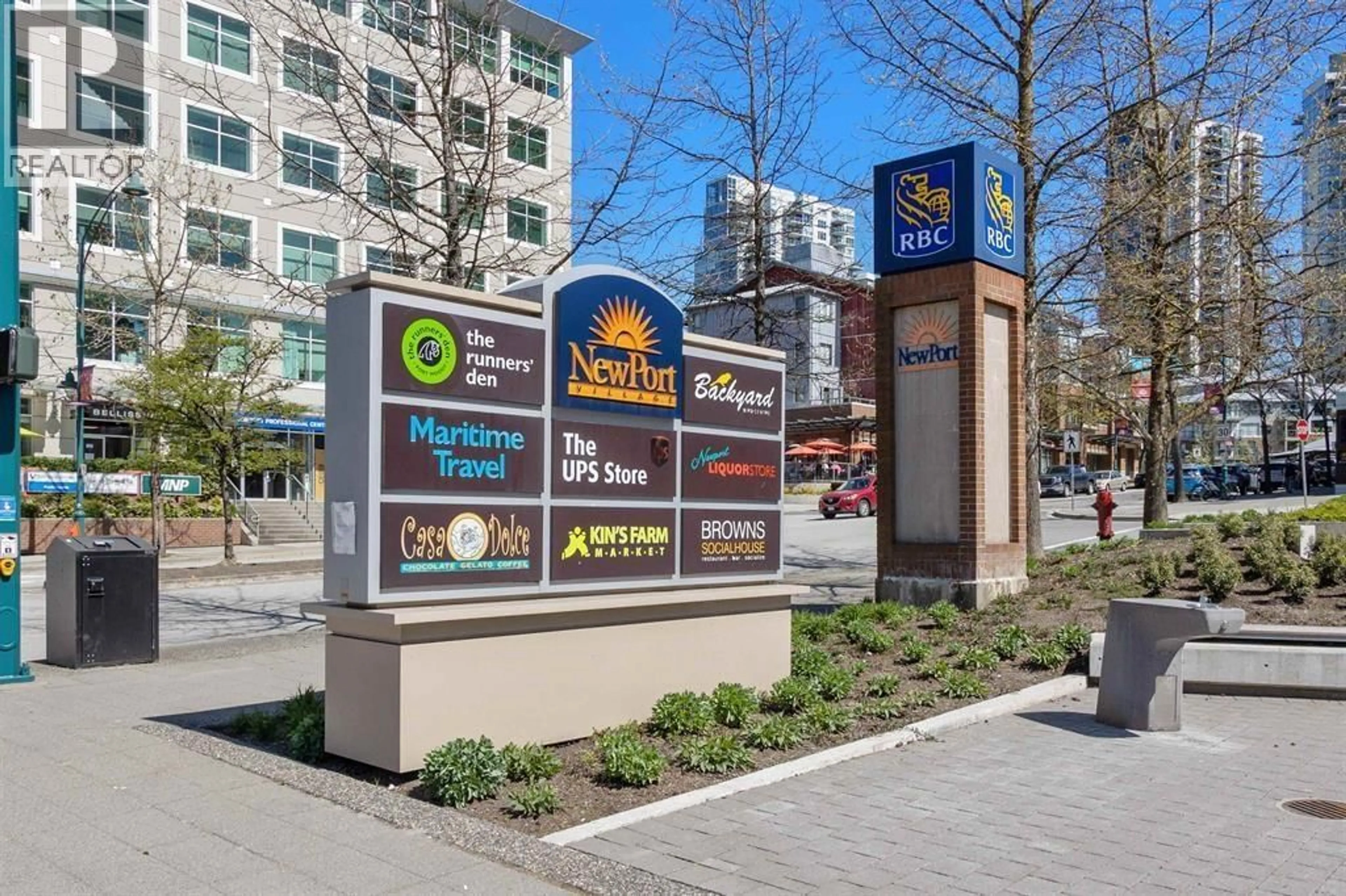Patio, street for 407 - 295 GUILDFORD WAY, Port Moody British Columbia V3H5N3
