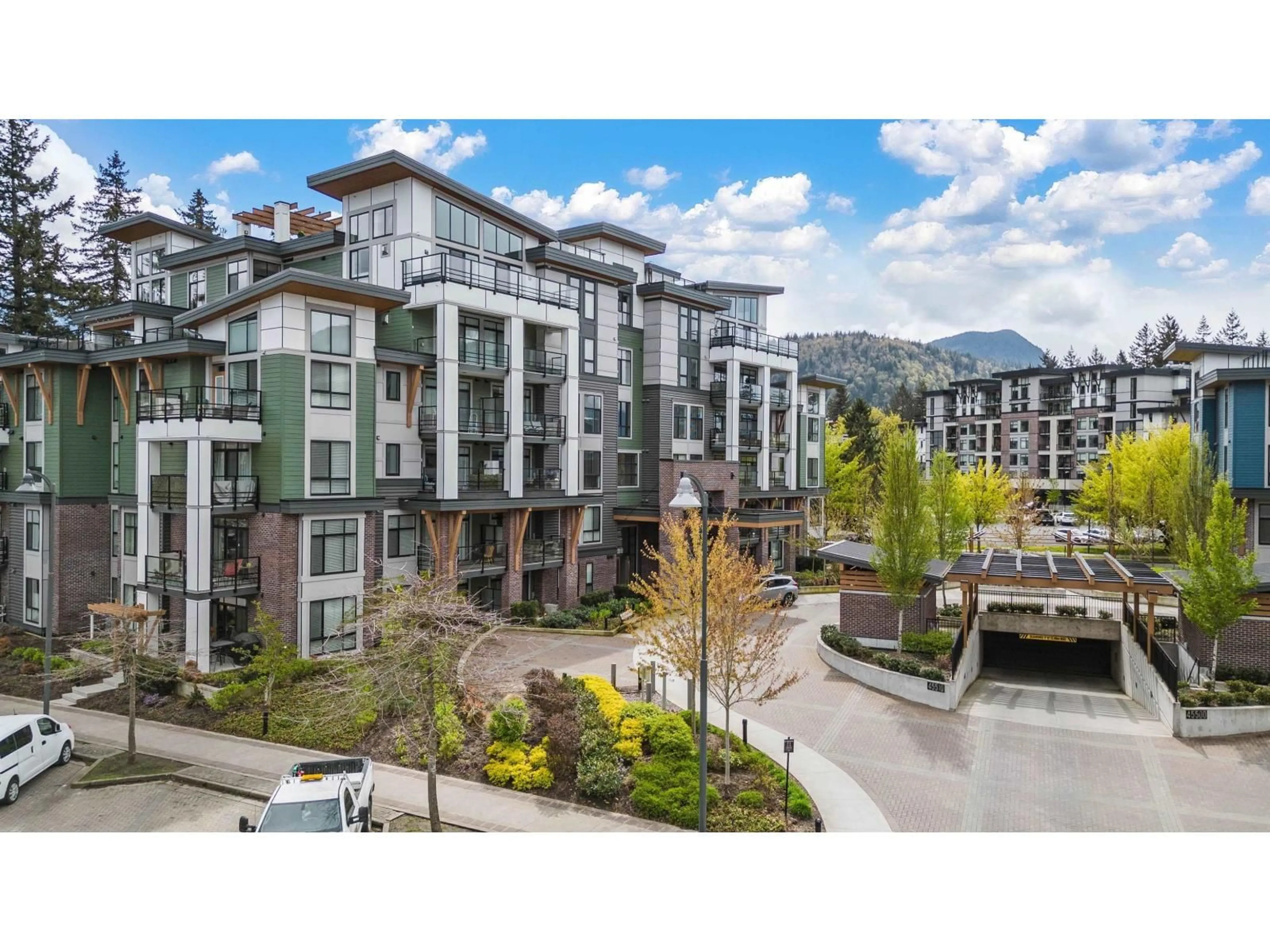 A pic from outside/outdoor area/front of a property/back of a property/a pic from drone, mountain view for 403 - 45510 MARKET WAY, Chilliwack British Columbia V2R6E1