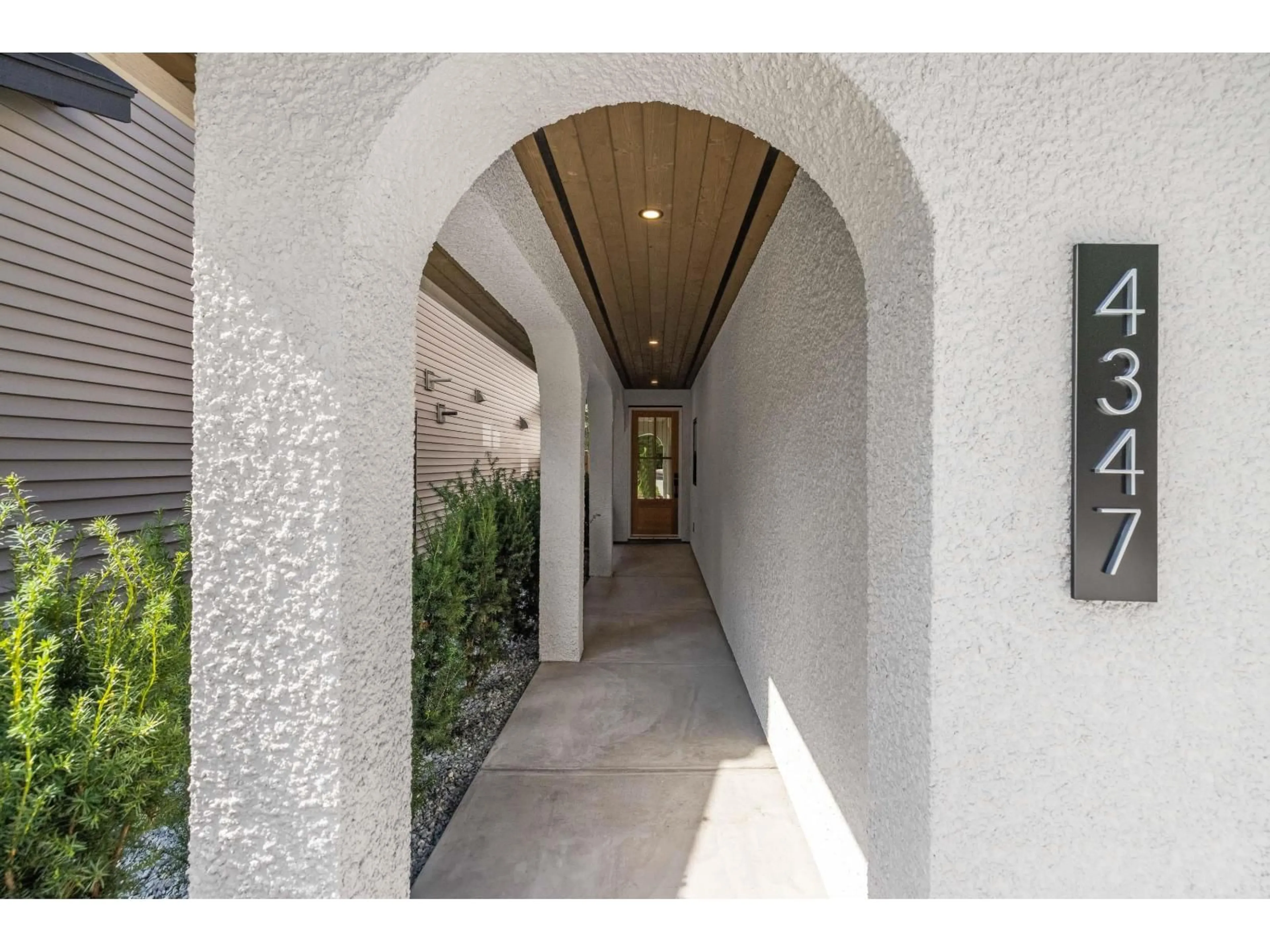 Indoor entryway for 4347 232, Langley British Columbia V2Z2H7
