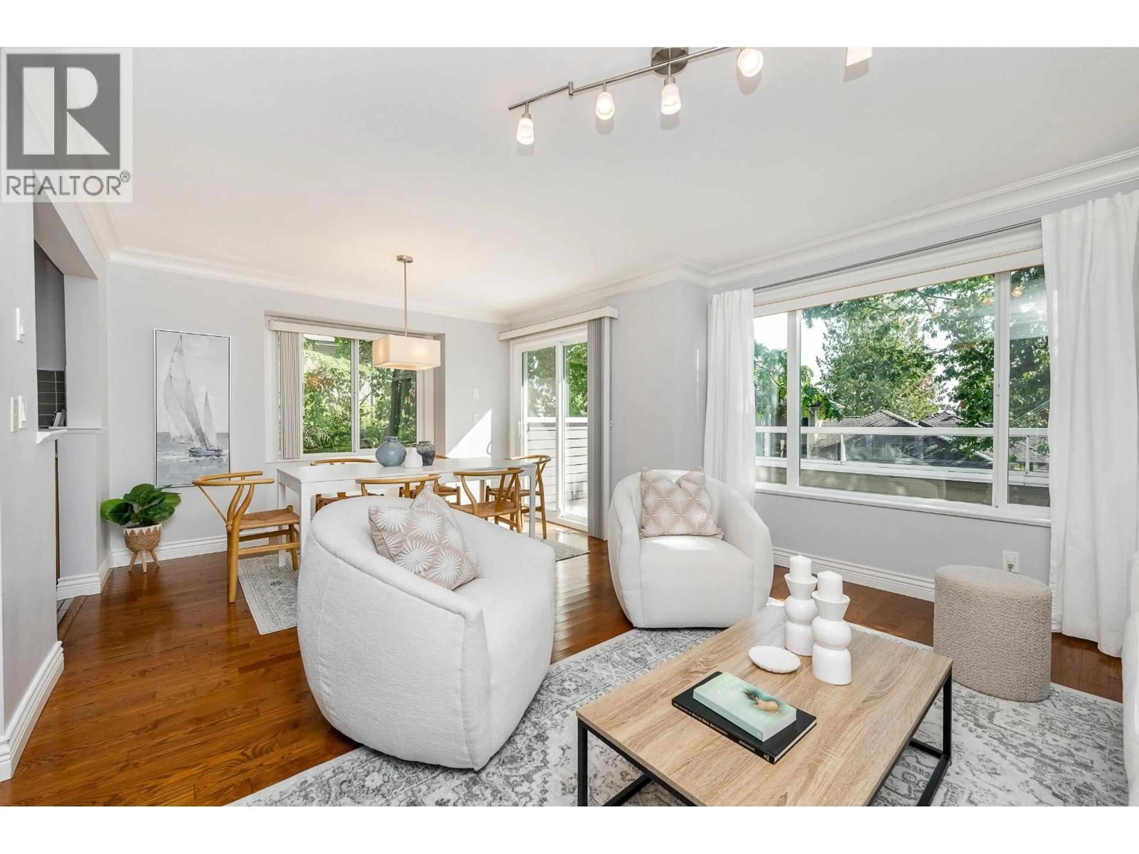 Living room with furniture, wood/laminate floor for 4 - 181 RAVINE DRIVE, Port Moody British Columbia V3H4T3