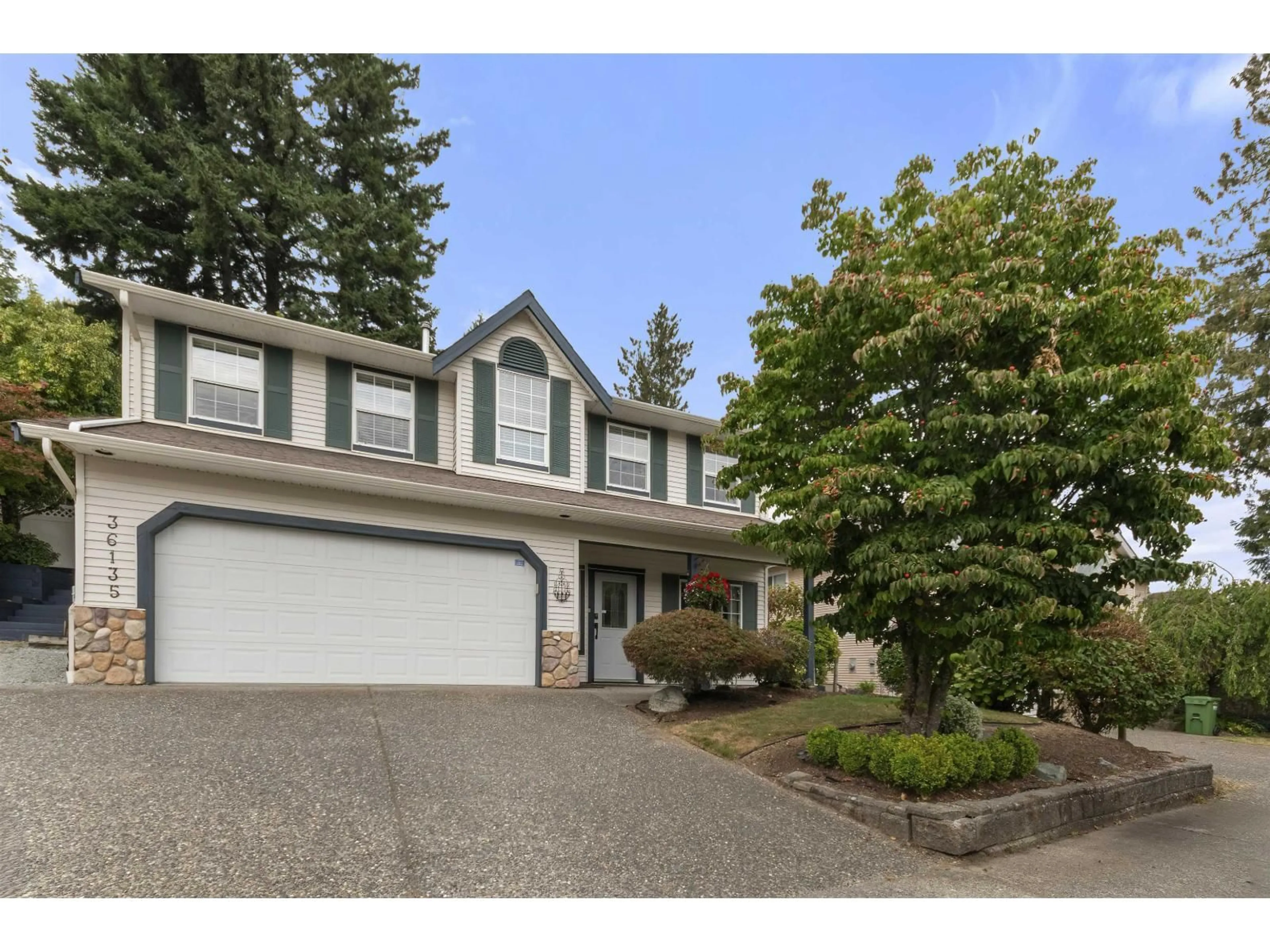 Home with vinyl exterior material, street for 36135 MARSHALL, Abbotsford British Columbia V3G2W9
