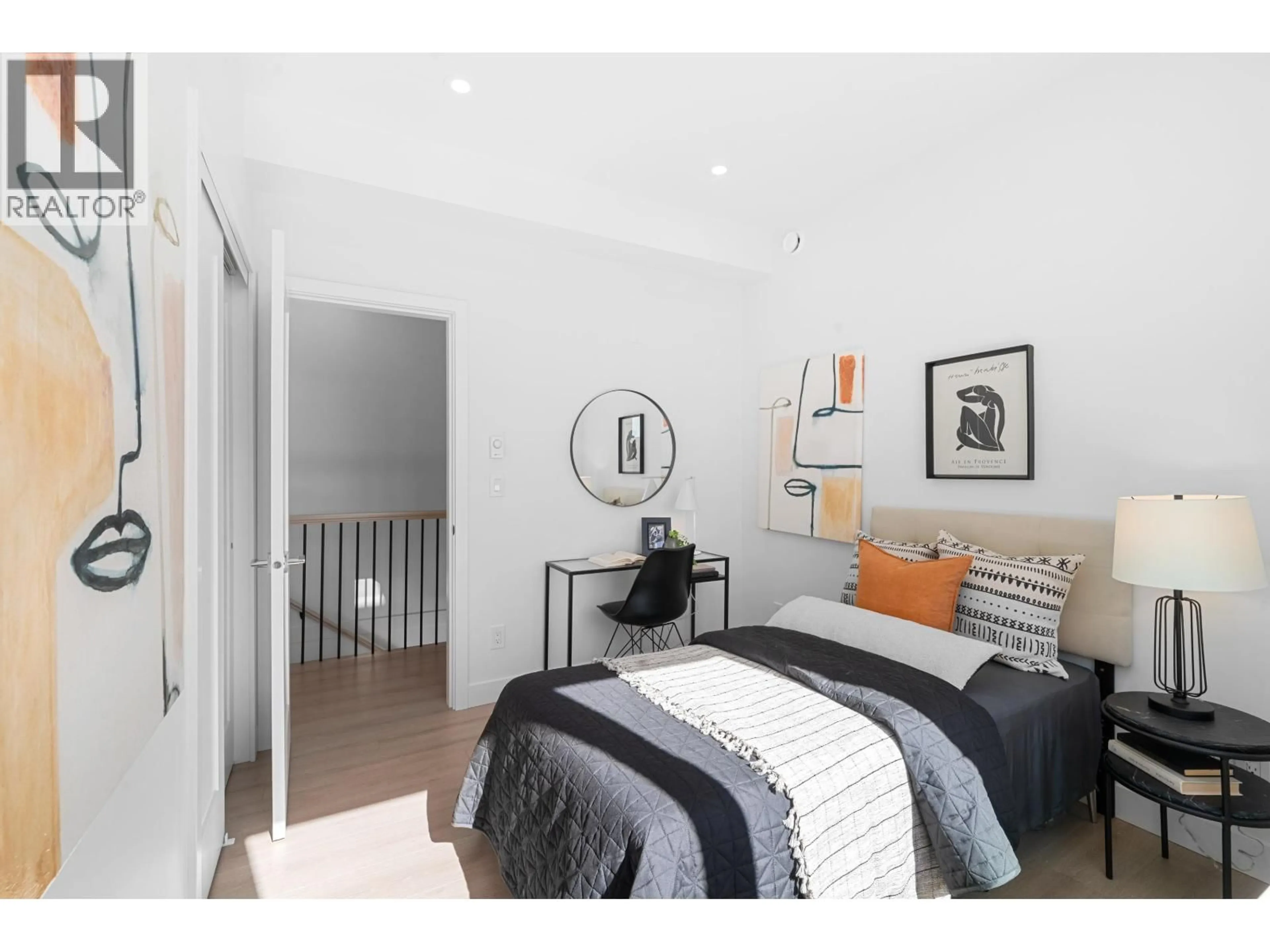 A pic of a room for 207 - 7161 17TH AVENUE, Burnaby British Columbia V3N0K1