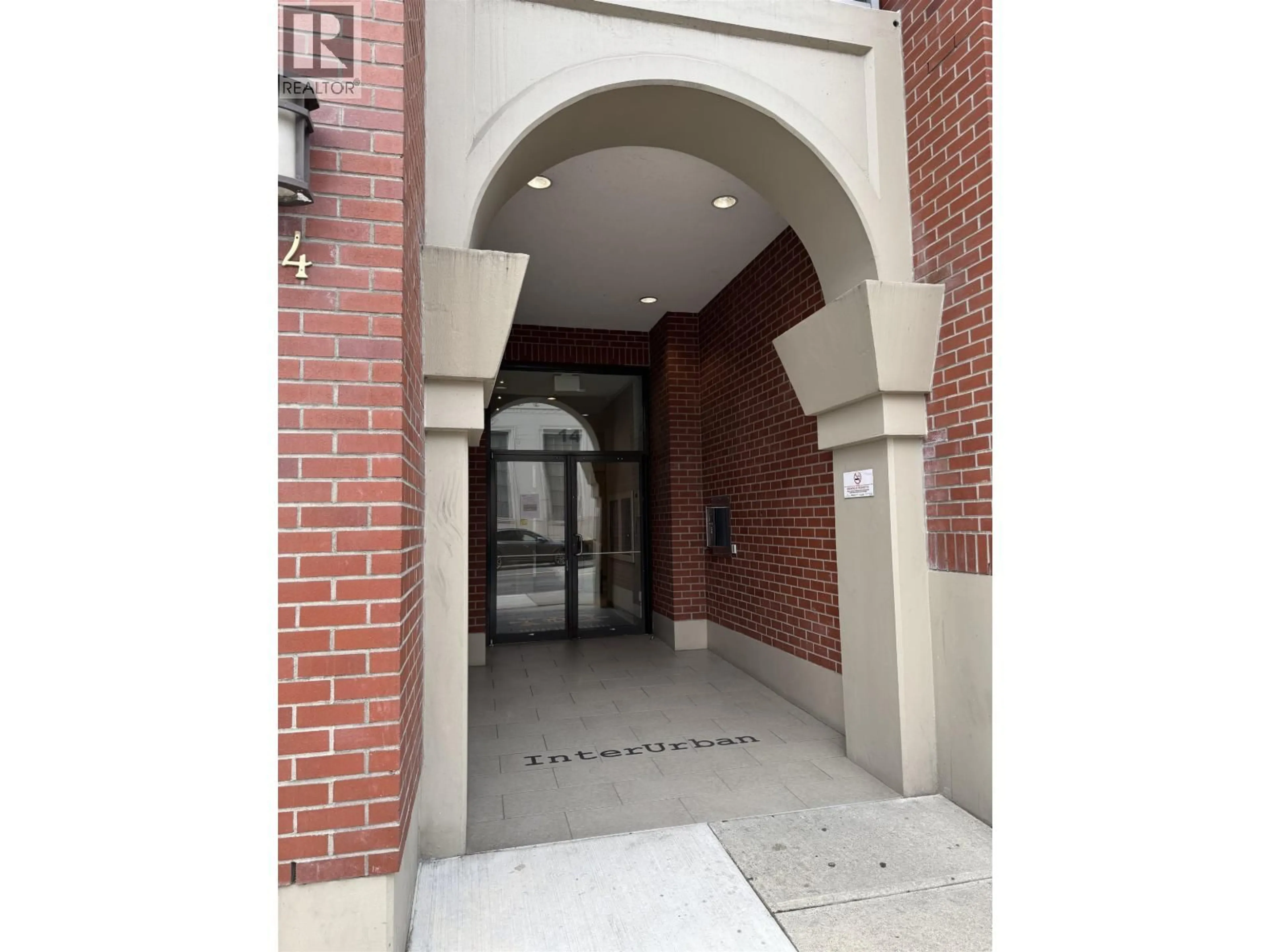 Indoor foyer for 1908 - 14 BEGBIE STREET, New Westminster British Columbia V3M0C4