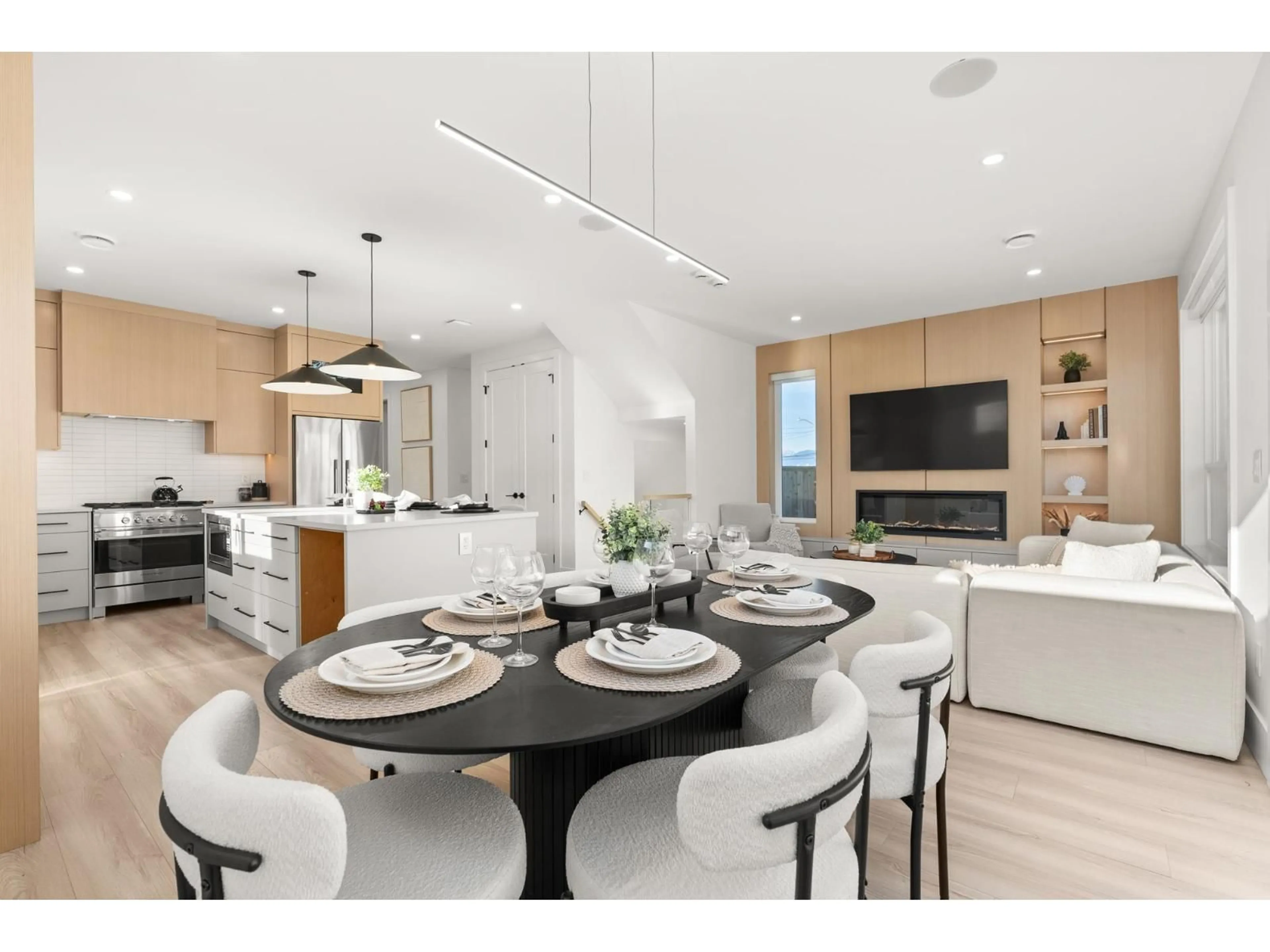 Open concept kitchen, unknown for 9328 EBOR, Delta British Columbia V4C3K7