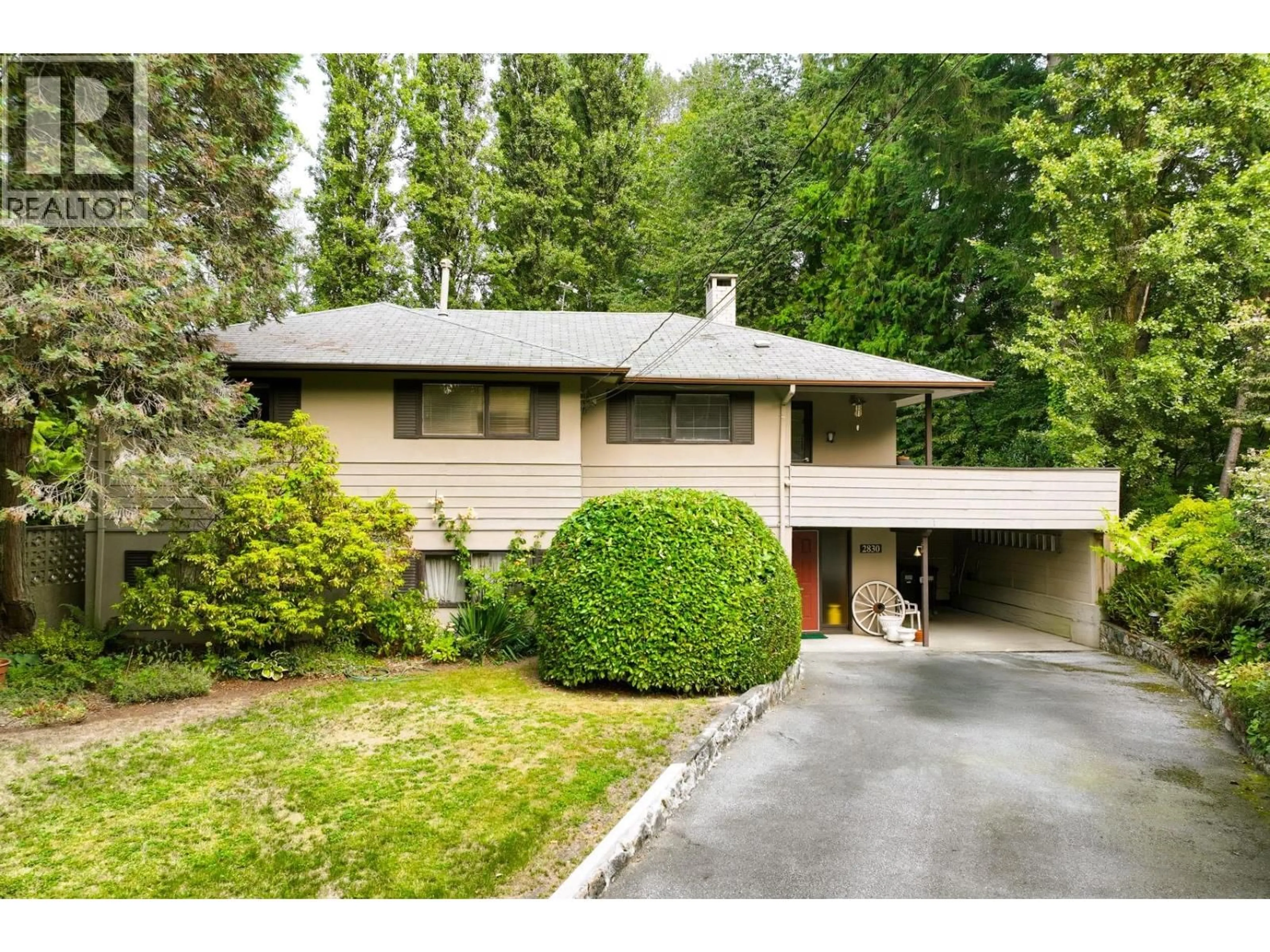Home with vinyl exterior material, street for 2830 CRESTLYNN PLACE, North Vancouver British Columbia V7J2S5