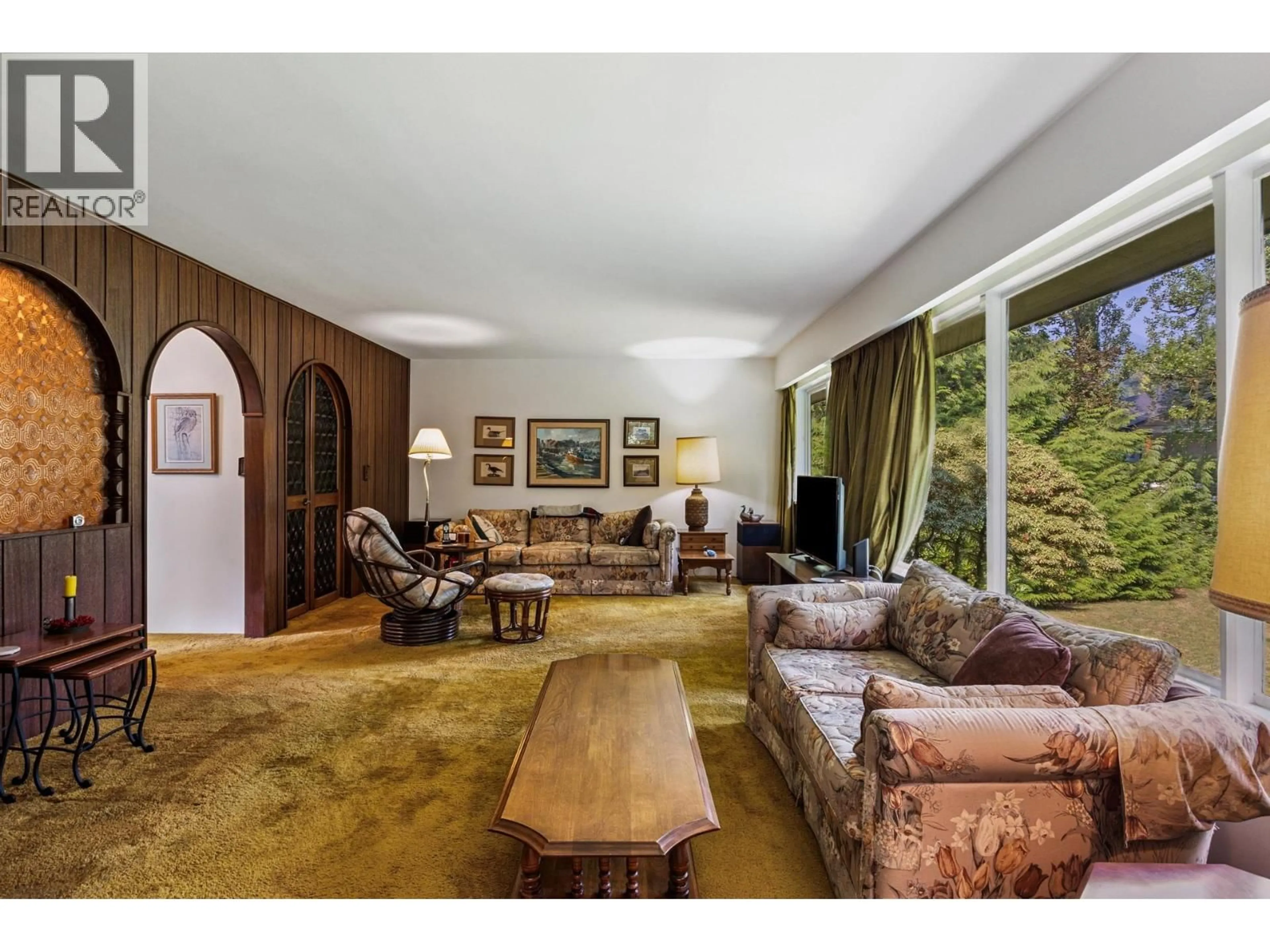 Living room with furniture, unknown for 2830 CRESTLYNN PLACE, North Vancouver British Columbia V7J2S5