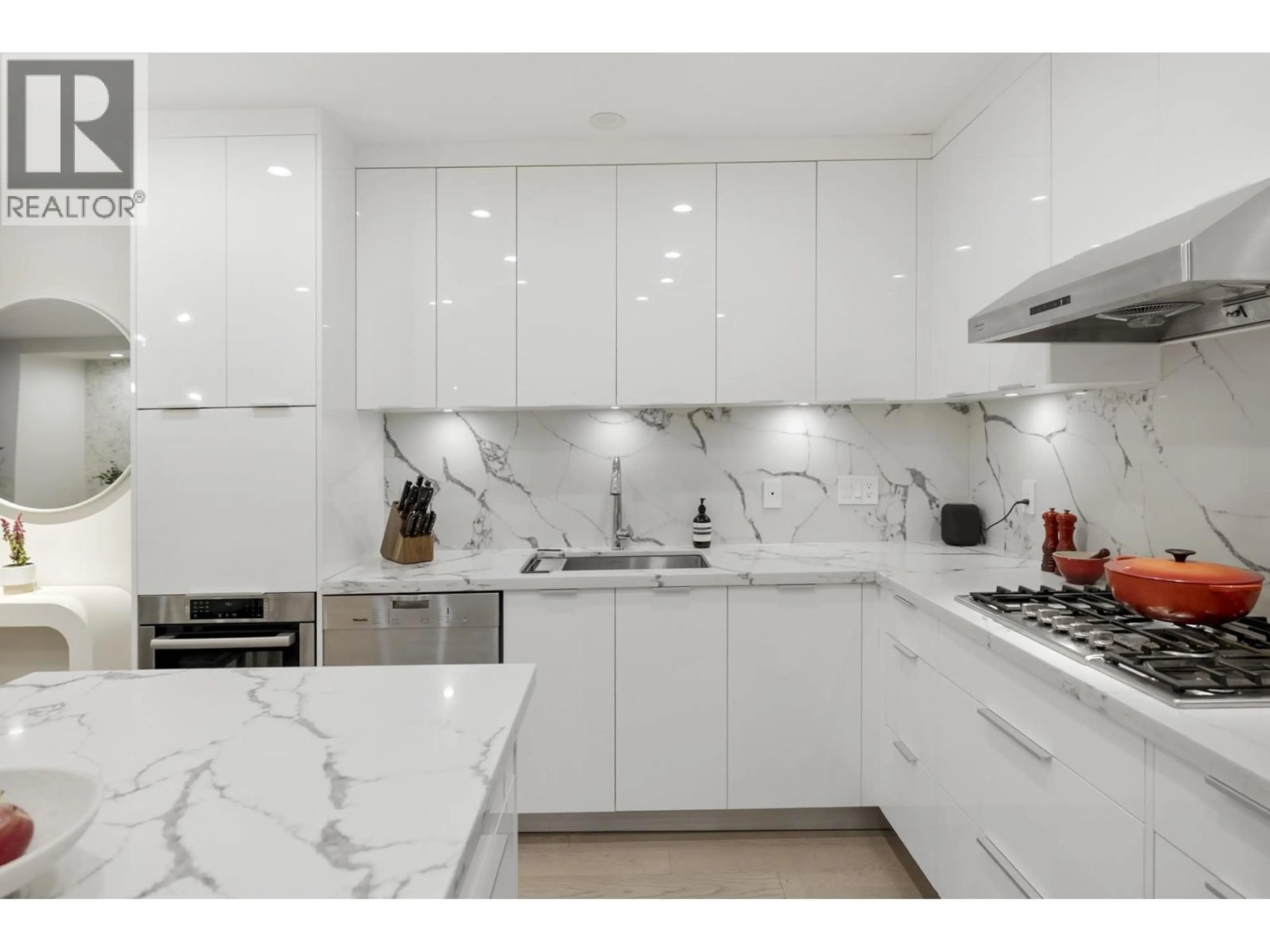 Contemporary kitchen, ceramic/tile floor for 211 - 1961 COLLINGWOOD STREET, Vancouver British Columbia V6R3K6