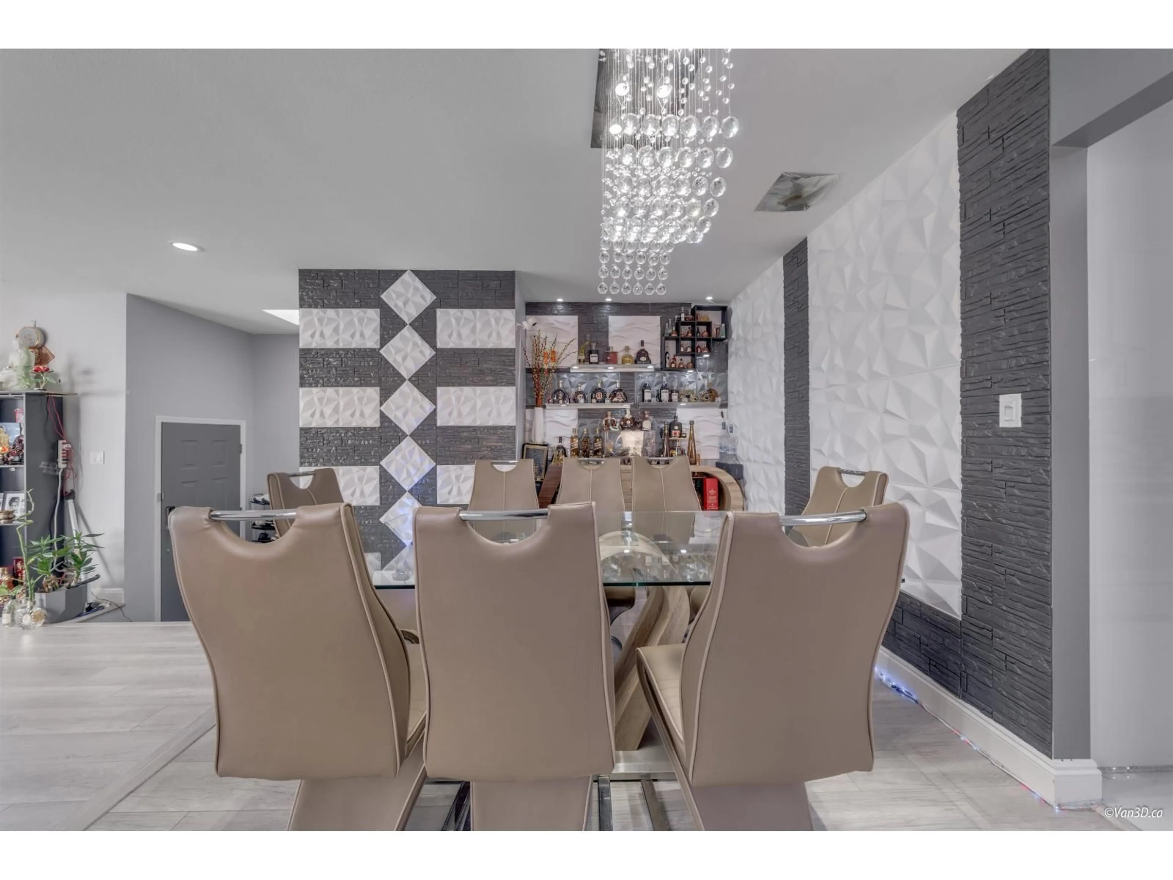 Dining room, ceramic/tile floor for 6841 142A, Surrey British Columbia V3W0P3