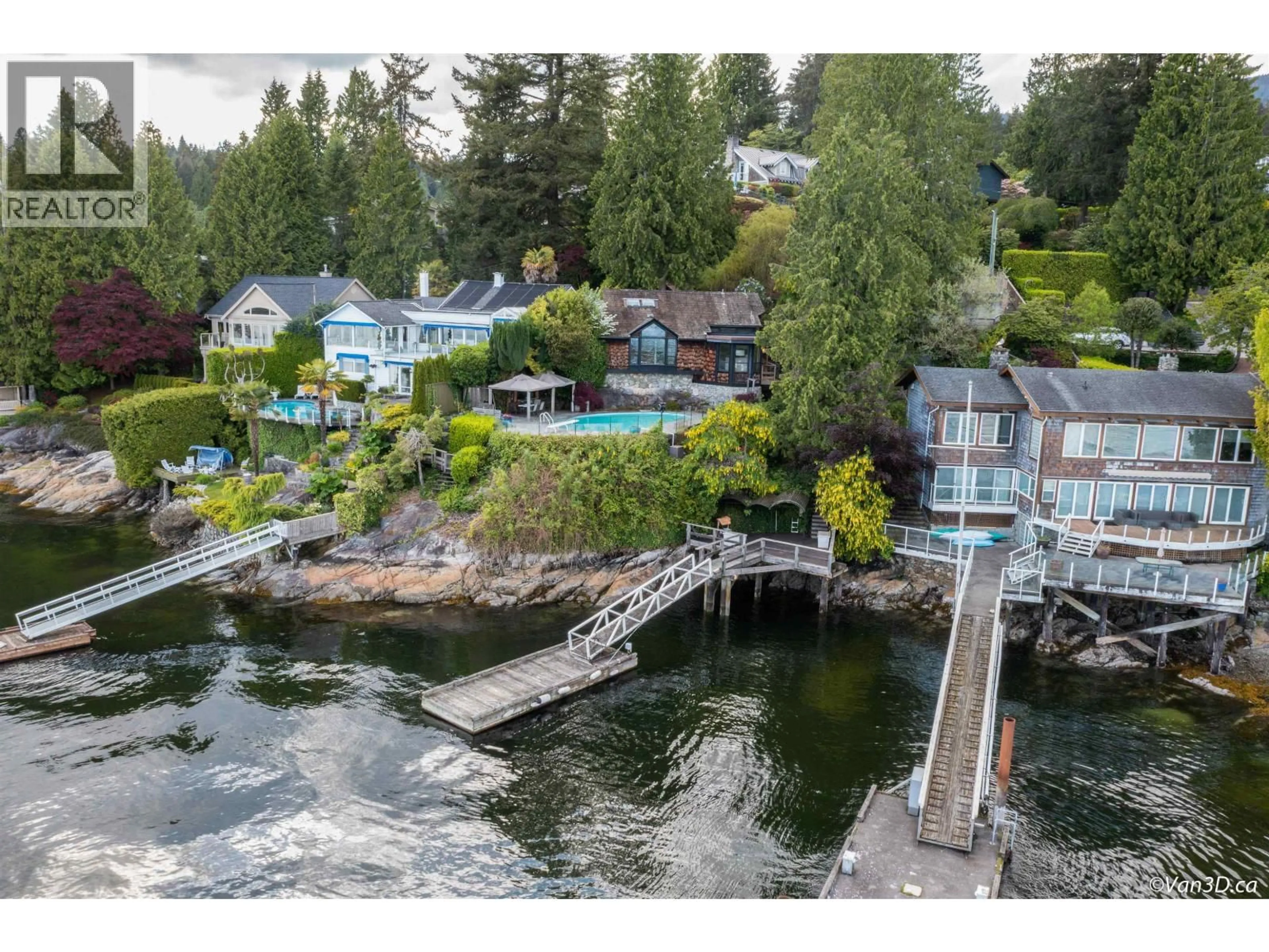 A pic from outside/outdoor area/front of a property/back of a property/a pic from drone, water/lake/river/ocean view for 4541 STONEHAVEN AVENUE, North Vancouver British Columbia V0V0V0