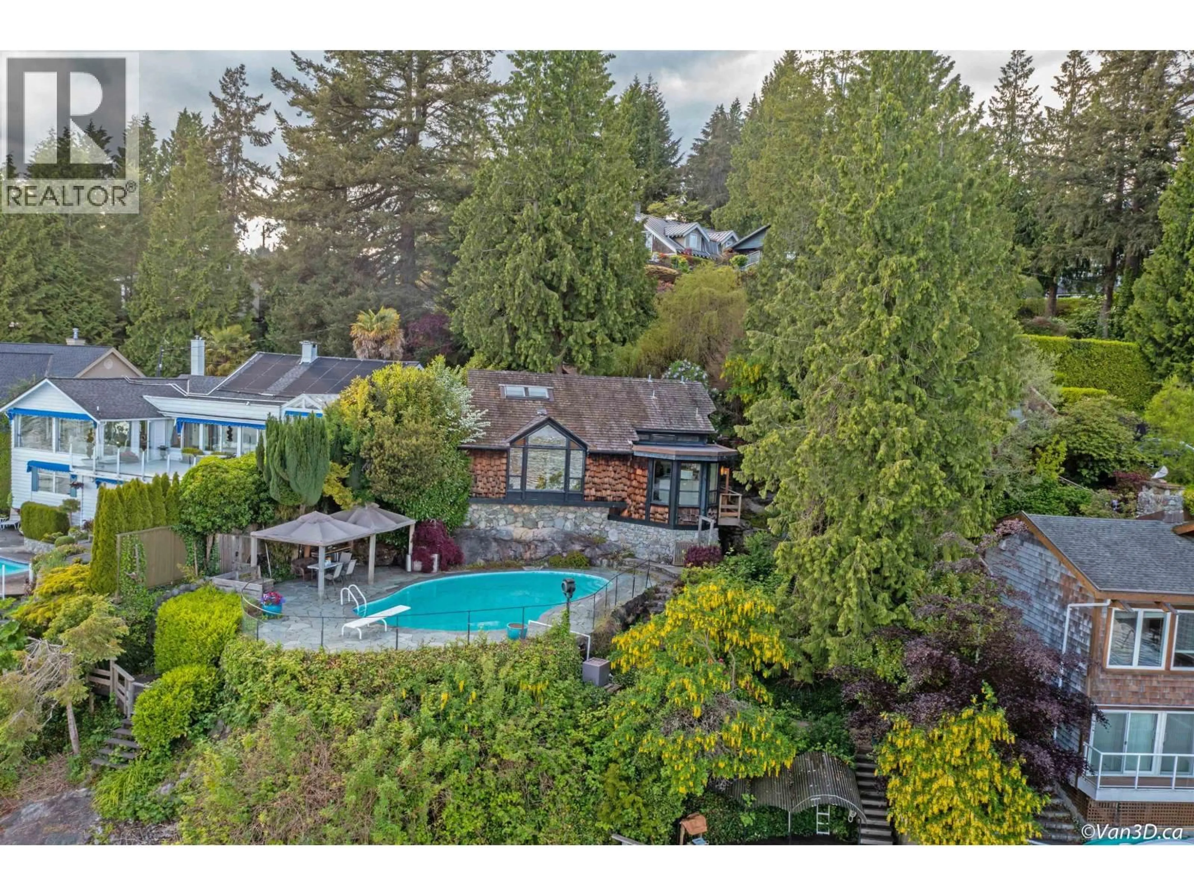 A pic from outside/outdoor area/front of a property/back of a property/a pic from drone, water/lake/river/ocean view for 4541 STONEHAVEN AVENUE, North Vancouver British Columbia V0V0V0