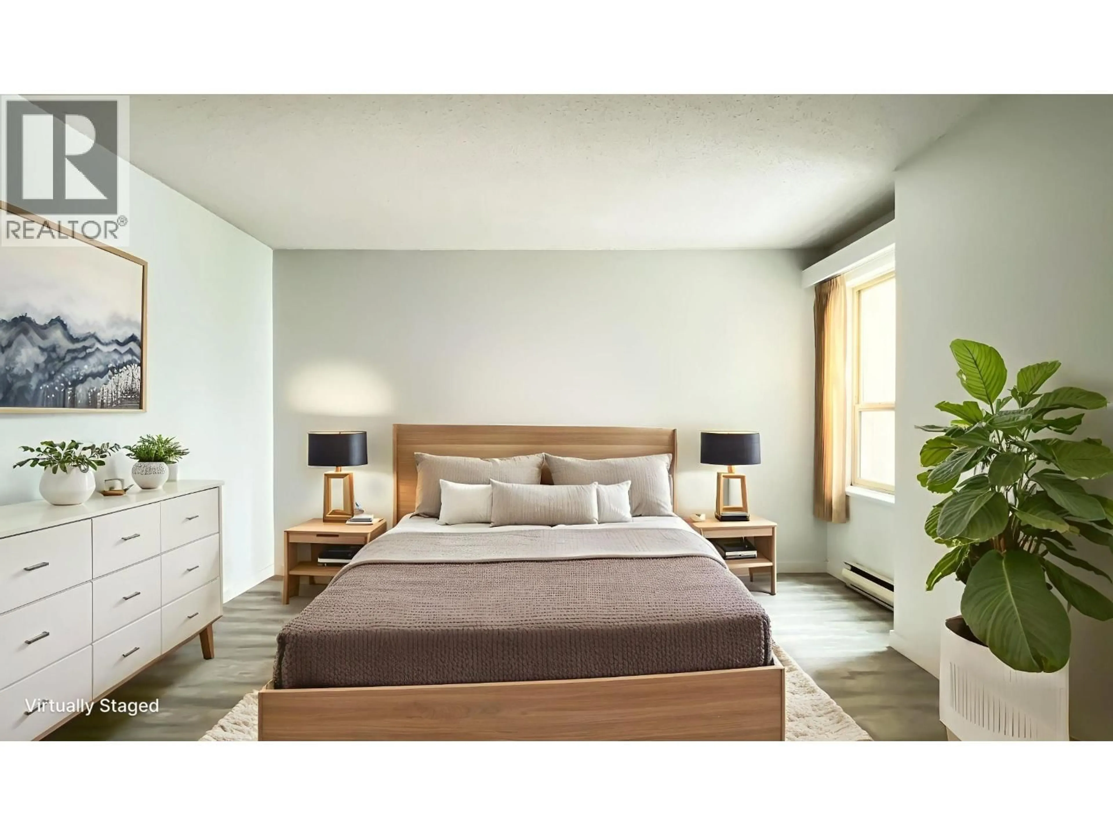 Bedroom with bed, wood/laminate floor for 425 - 9847 MANCHESTER DRIVE, Burnaby British Columbia V3N4P4