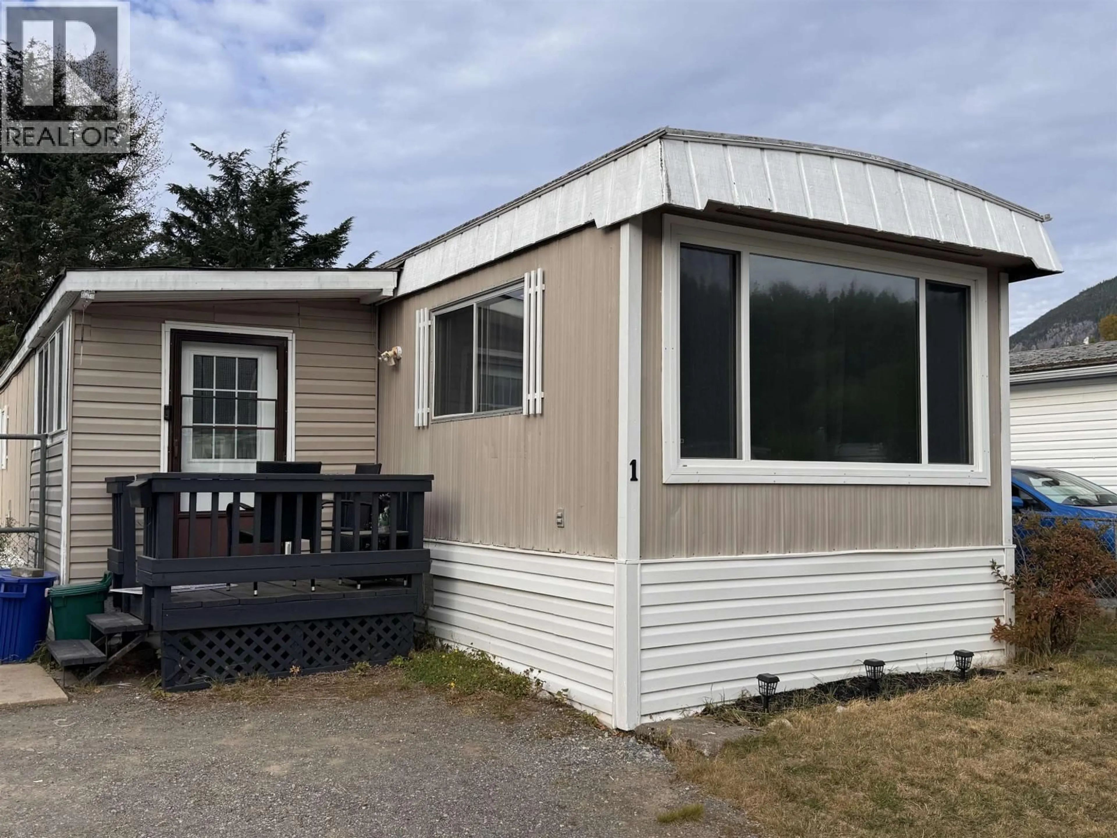 Home with vinyl exterior material, unknown for 1 - 3889 MULLER AVENUE, Terrace British Columbia V8G4L2
