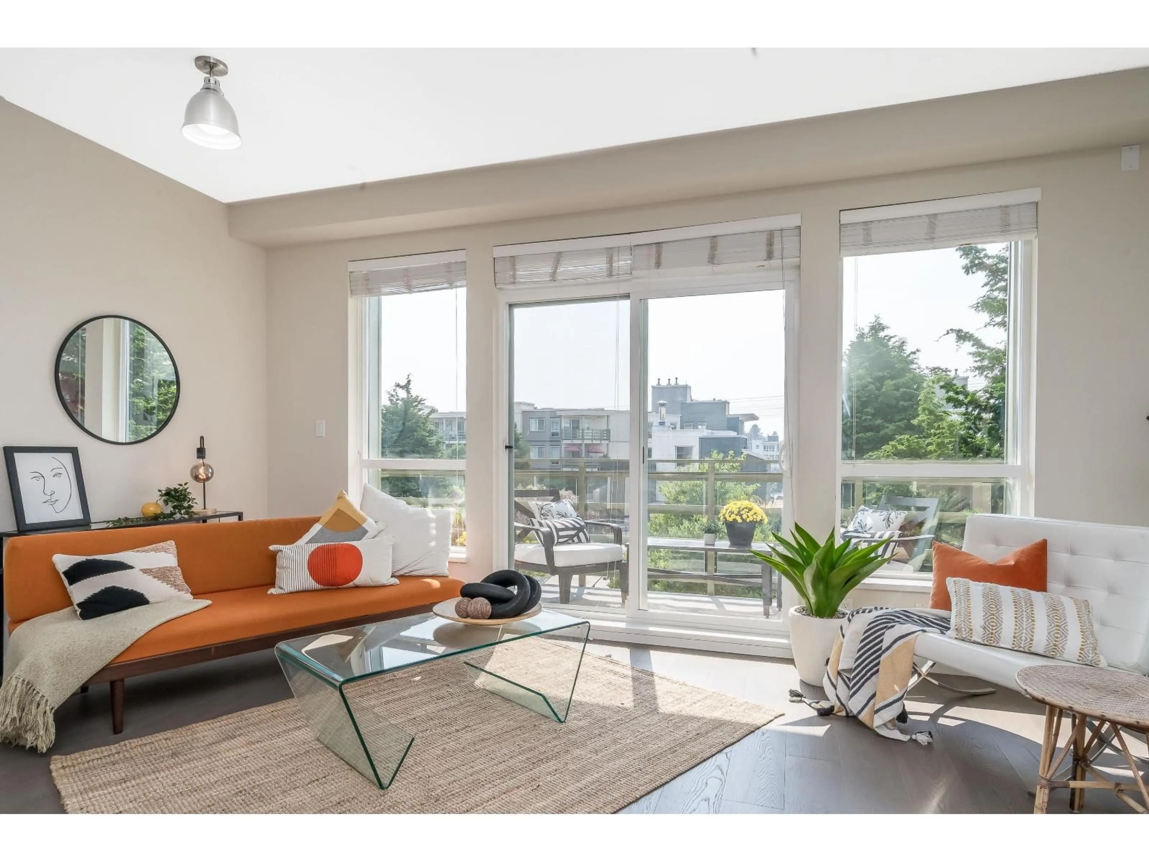 Living room with furniture, unknown for 301 - 15850 26, Surrey British Columbia V3S2N6