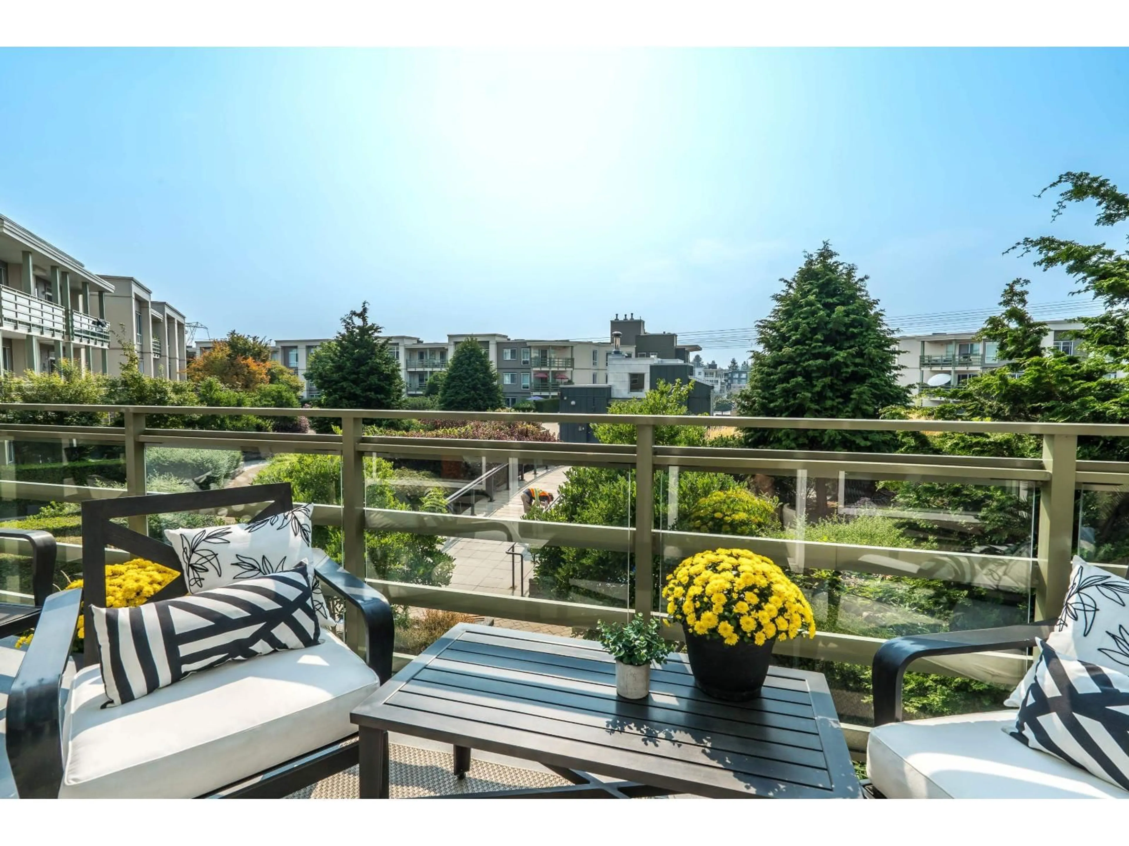 Patio, water/lake/river/ocean view for 301 - 15850 26, Surrey British Columbia V3S2N6