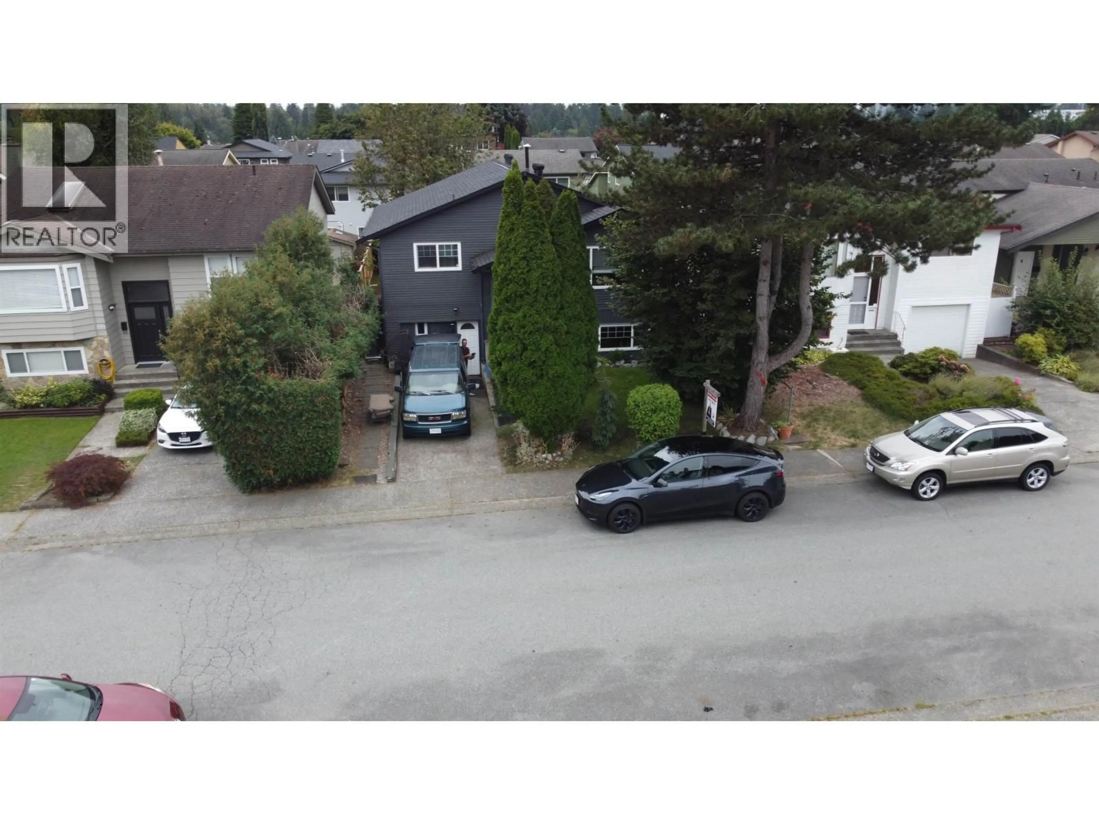 A pic from outside/outdoor area/front of a property/back of a property/a pic from drone, street for 3230 BALLENAS COURT, Coquitlam British Columbia V3E1T5