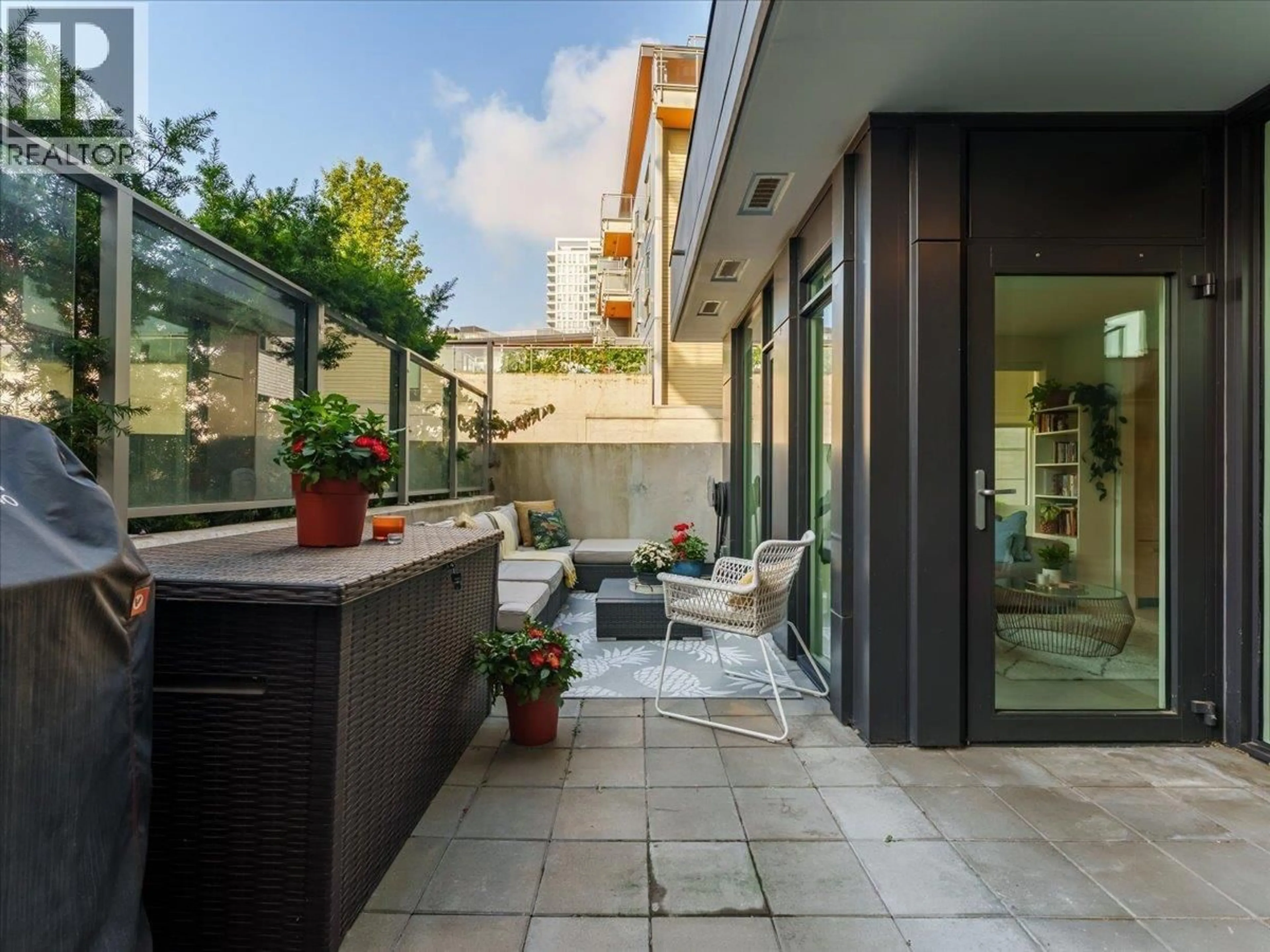 Patio, street for 202 - 3538 SAWMILL CRESCENT, Vancouver British Columbia V5S0J8